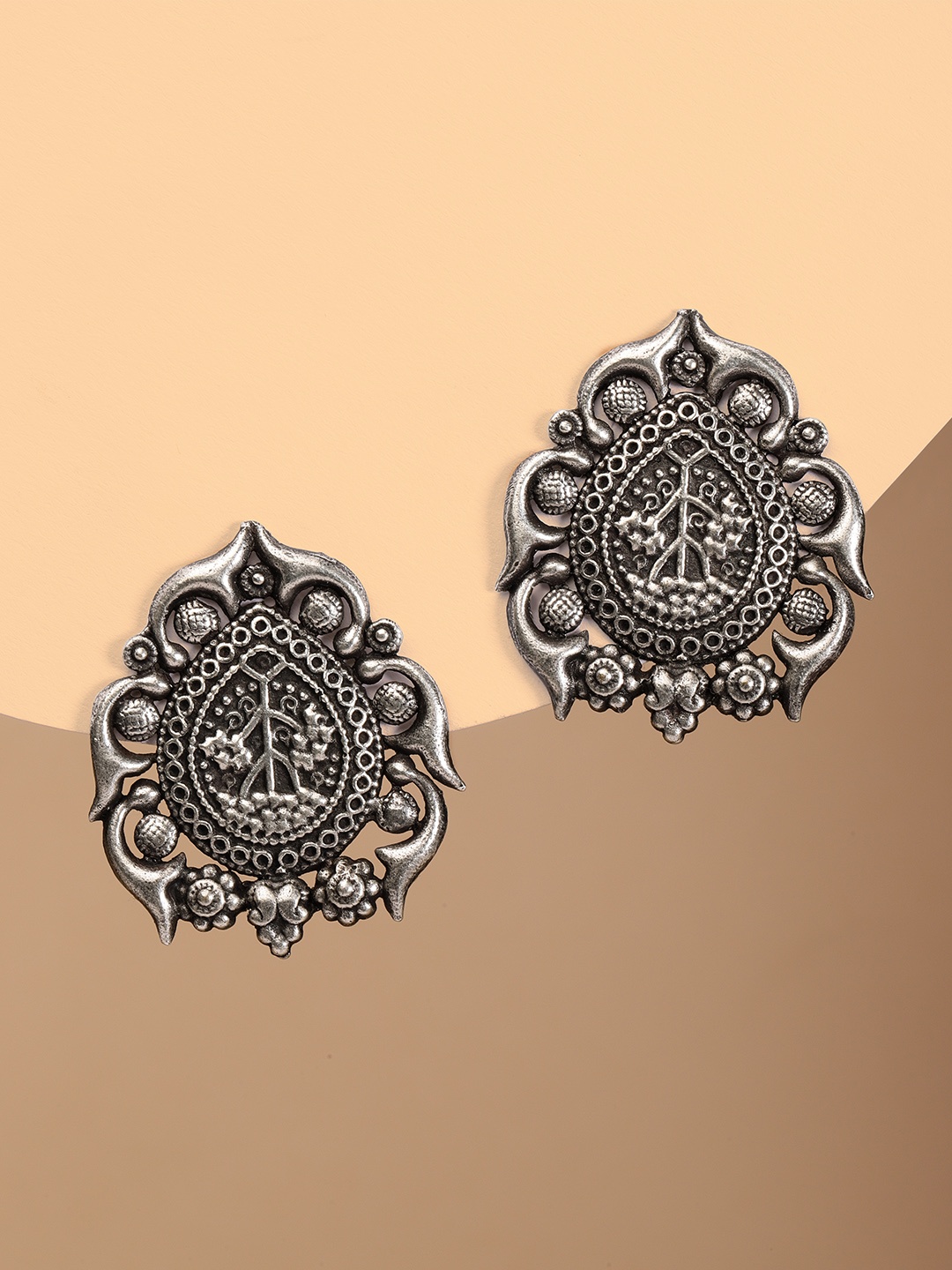 

justpeachy Silver-Toned Oxidised Geometric Oversized Studs