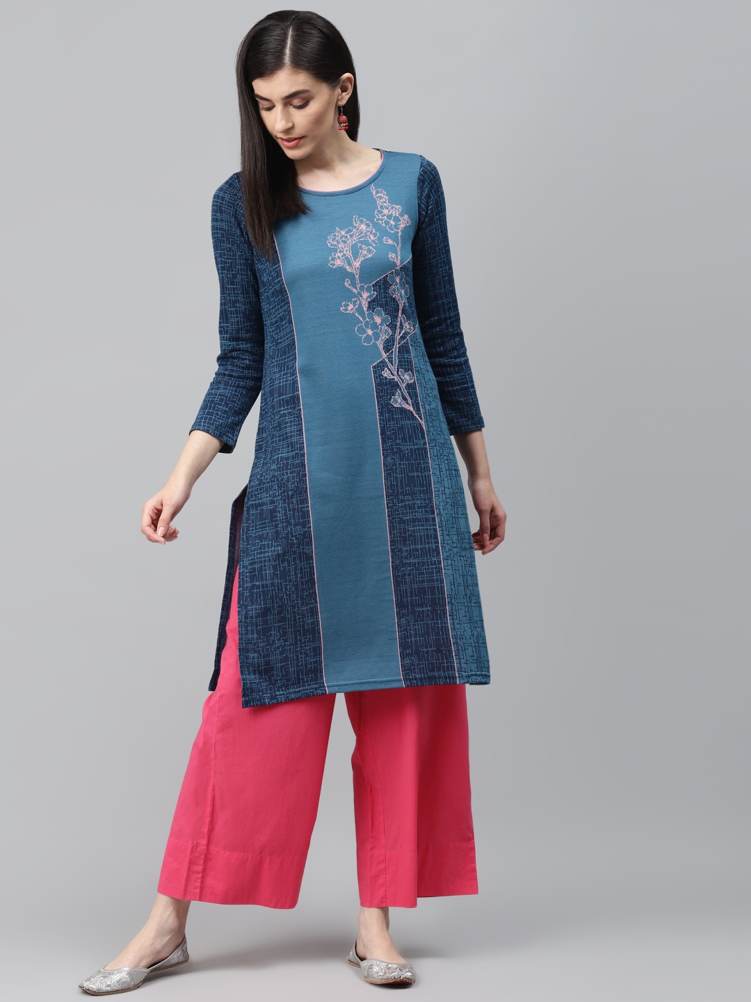 

AURELIA Women Blue & Pink Printed Straight Winter Kurta