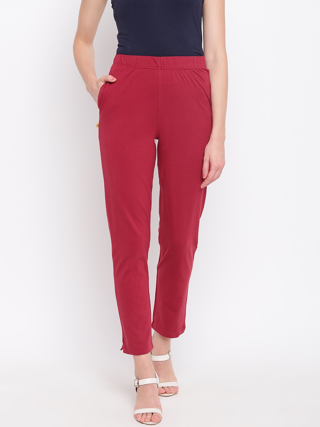 

AURELIA Women Maroon Regular Fit Solid Cropped Trousers