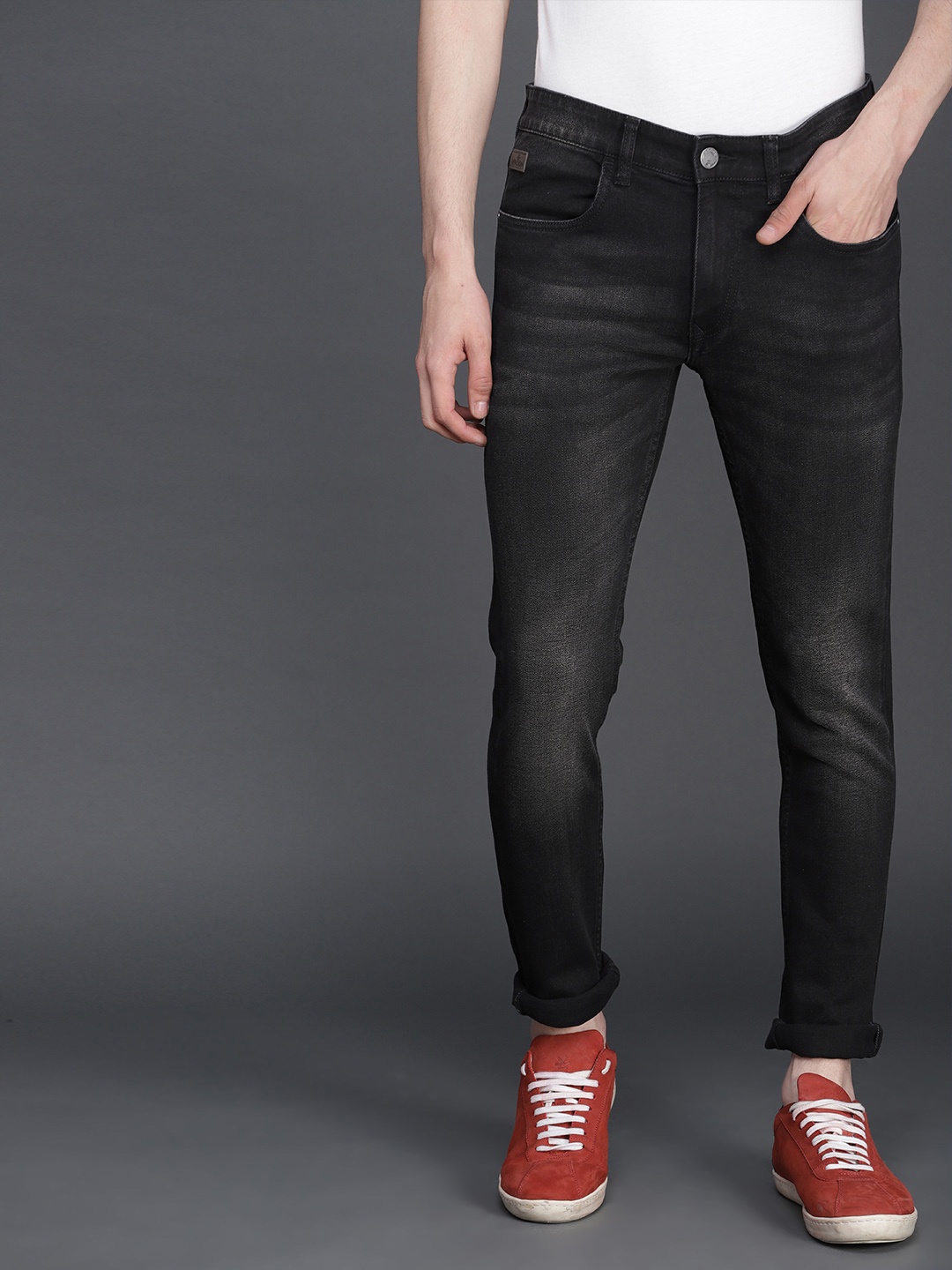 

WROGN Men Black Skinny Fit Mid-Rise Clean Look Stretchable Jeans