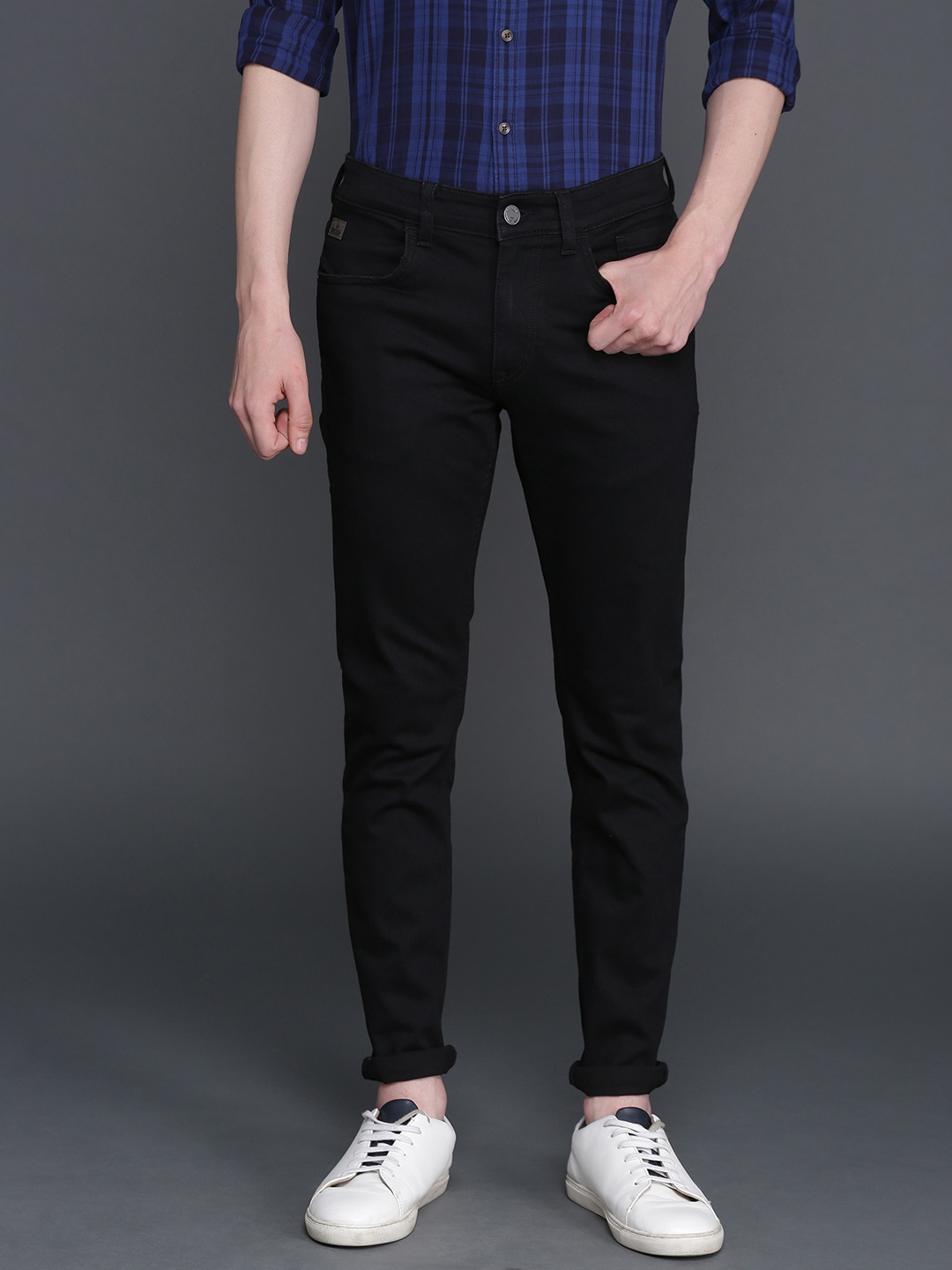 

WROGN Men Black Slim Fit Mid-Rise Clean Look Stretchable Jeans