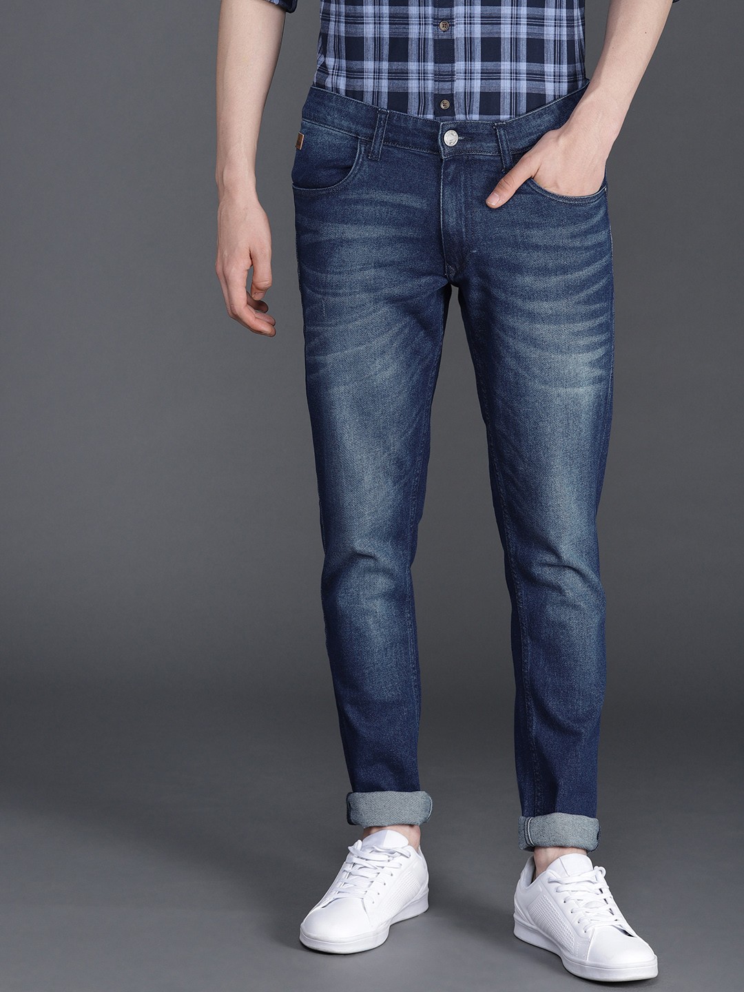 

WROGN Men Blue Slim Fit Mid-Rise Clean Look Stretchable Jeans