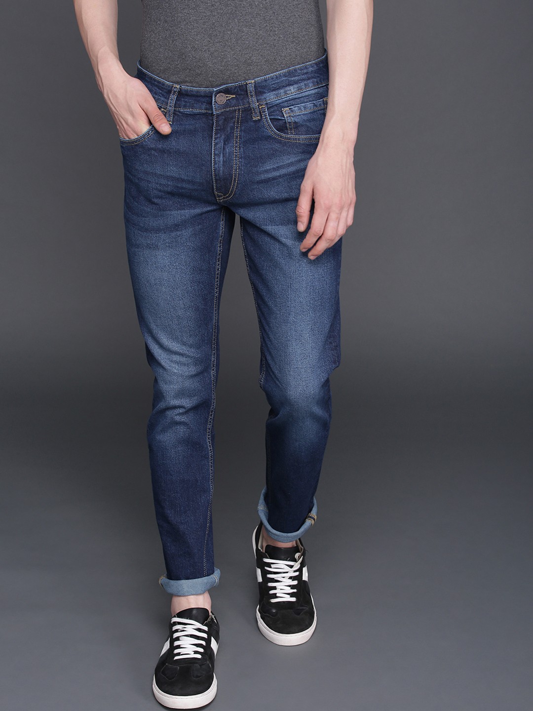 

WROGN Men Blue Slim Fit Mid-Rise Clean Look Stretchable Jeans