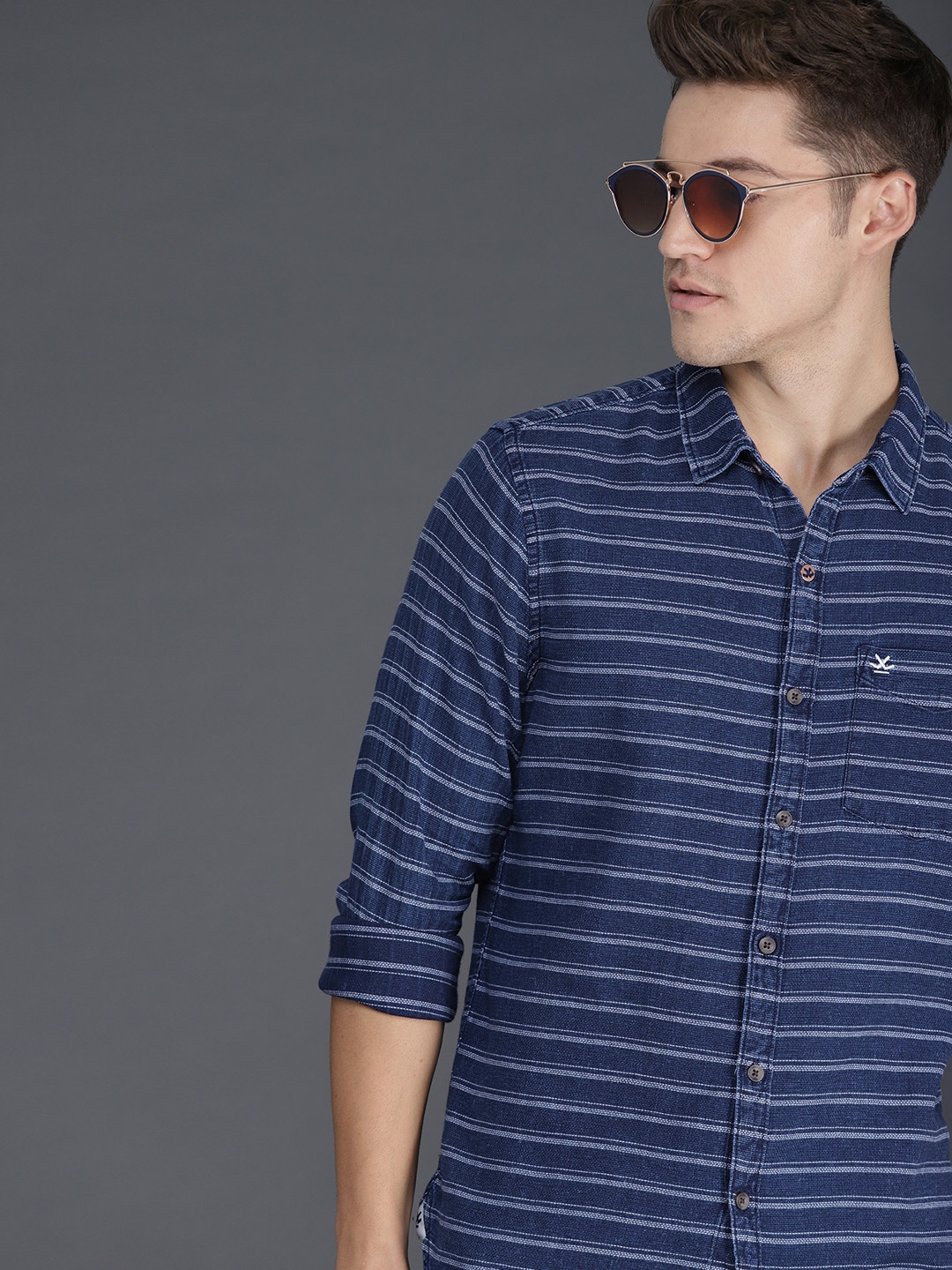 

WROGN Men Navy Blue Slim Fit Striped Casual Shirt