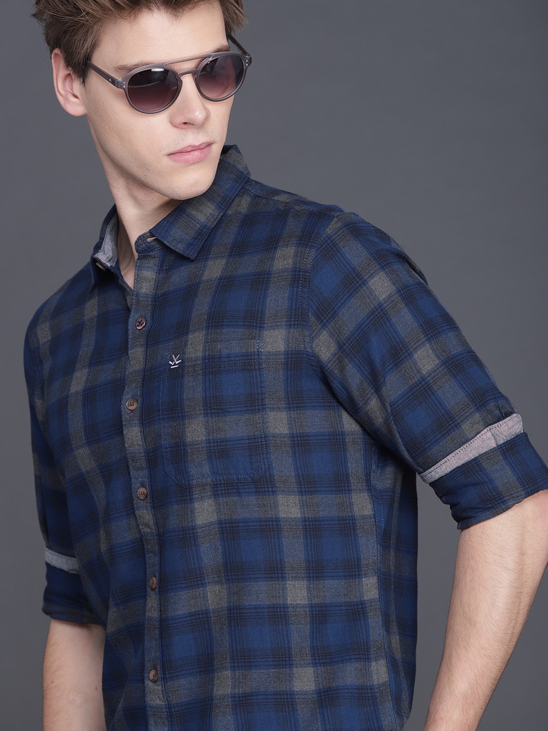 

WROGN Men Blue & Grey Slim Fit Checked Casual Shirt