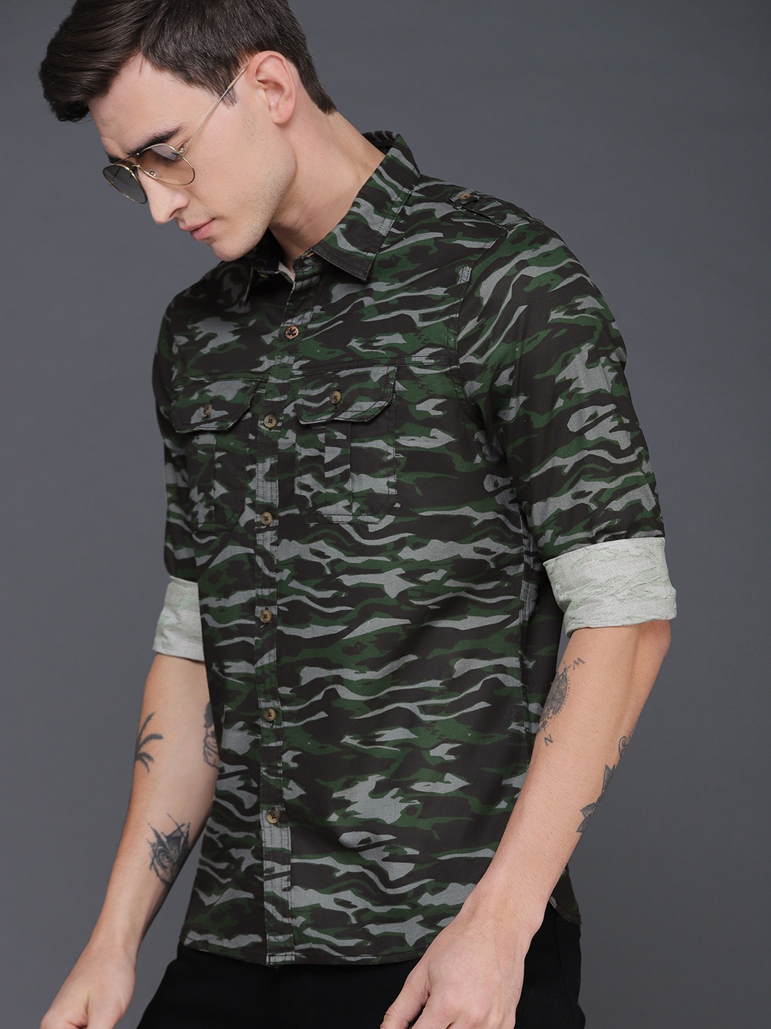 

WROGN Men Green & Charcoal Grey Slim Fit Camouflage Printed Casual Shirt