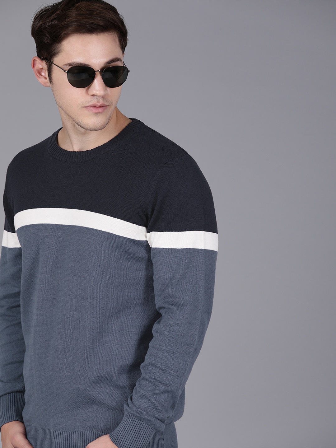 

WROGN Men Blue & Black Colourblocked Pullover Sweater