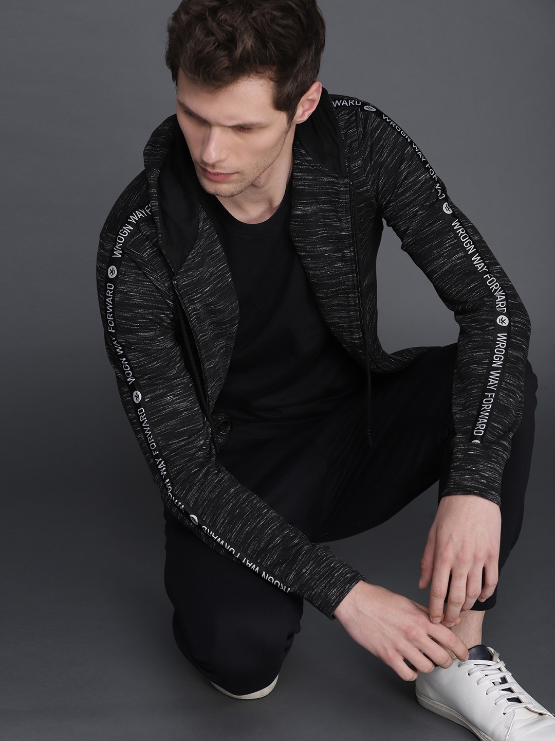 

WROGN Men Black & Off-White Solid Slim Fit Hooded Sweatshirt