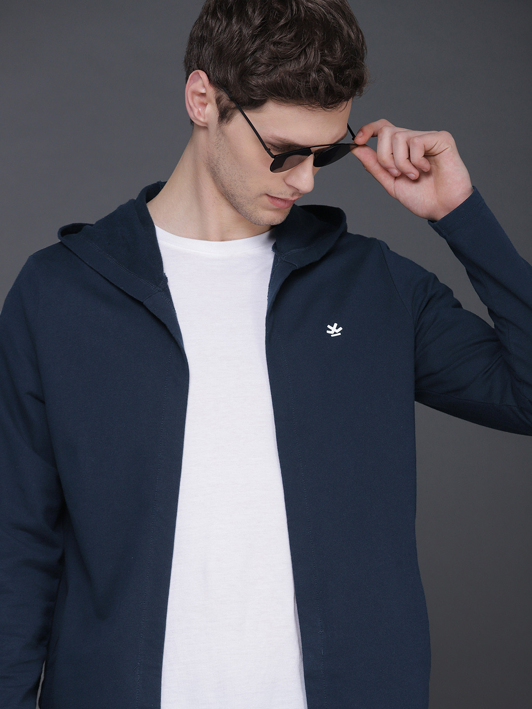 

WROGN Men Navy Blue Solid Hooded Front Open Lightweight Slim Fit Sweatshirt
