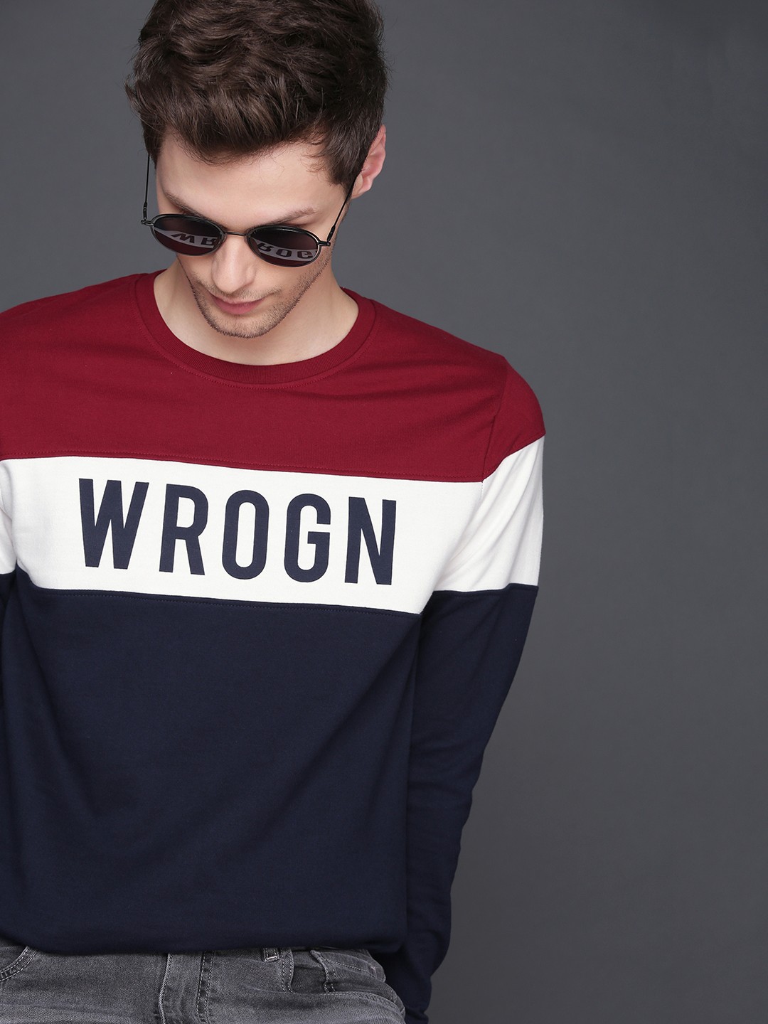 

WROGN Men Navy Blue & Red Colourblocked Slim Fit Sweatshirt