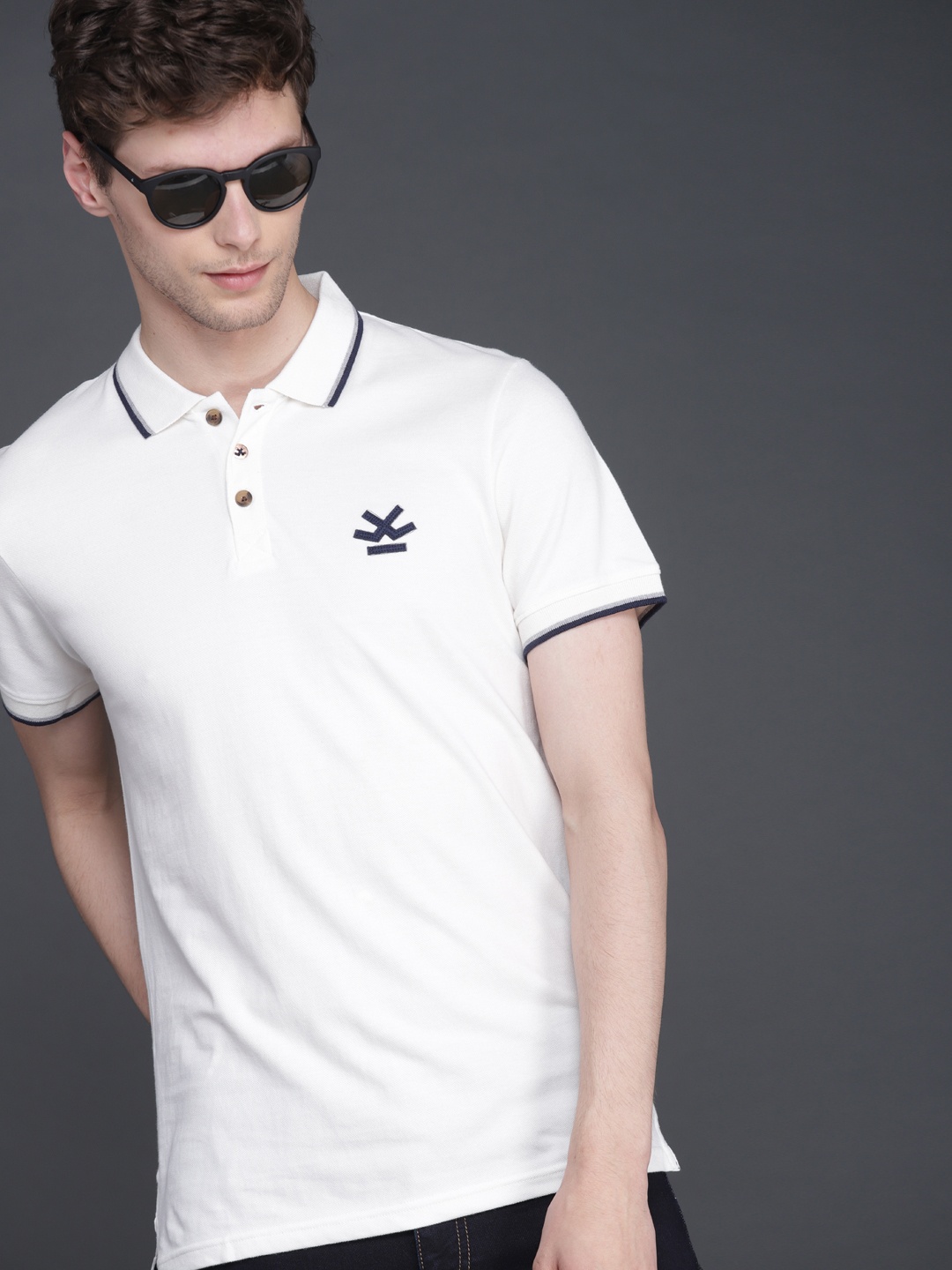 

WROGN Men Off-White Slim Fit Solid Polo Collar Pure Cotton T-shirt