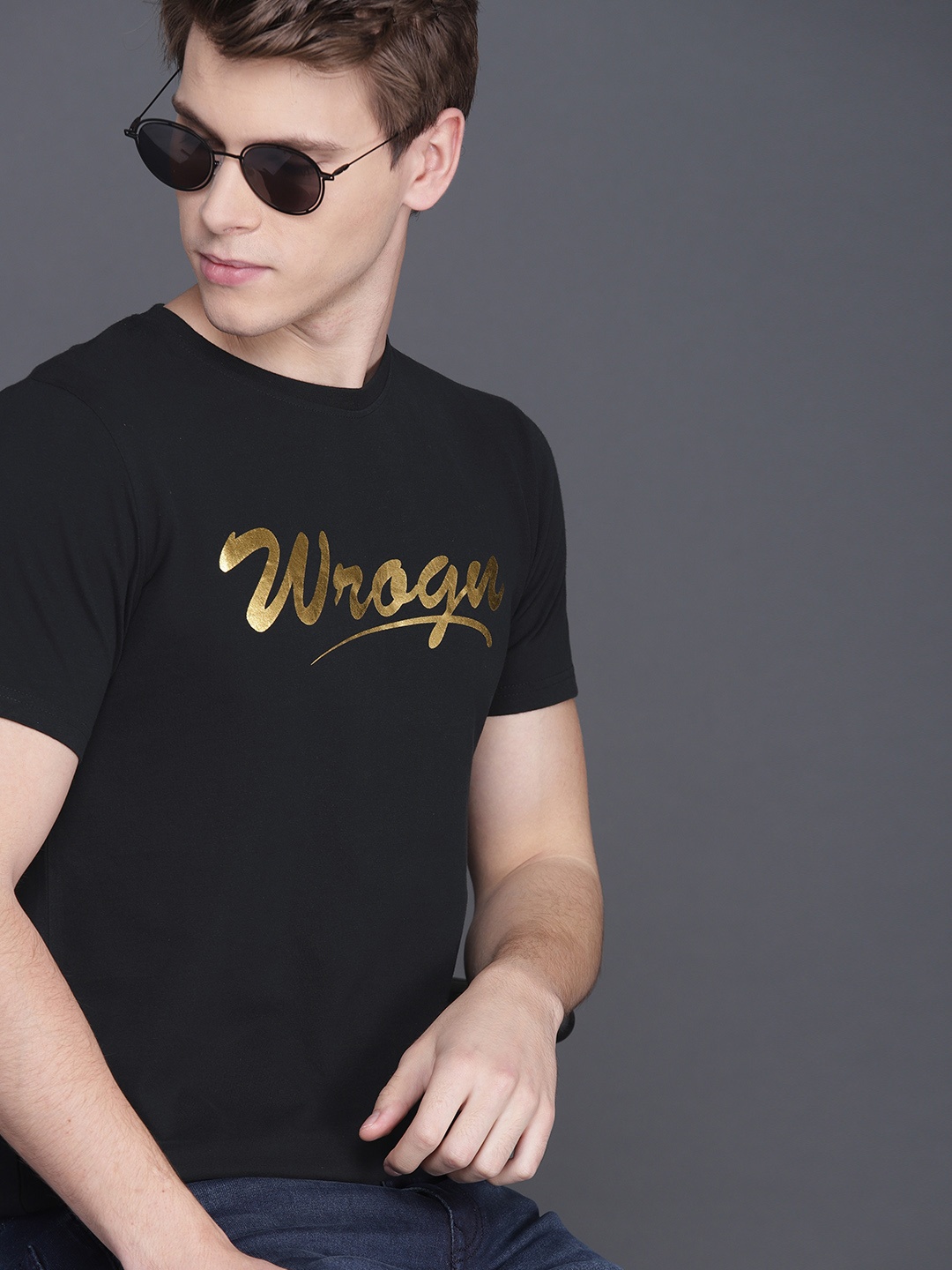 

WROGN Men Black Gold-Toned Slim Fit Printed Round Neck Pure Cotton T-shirt