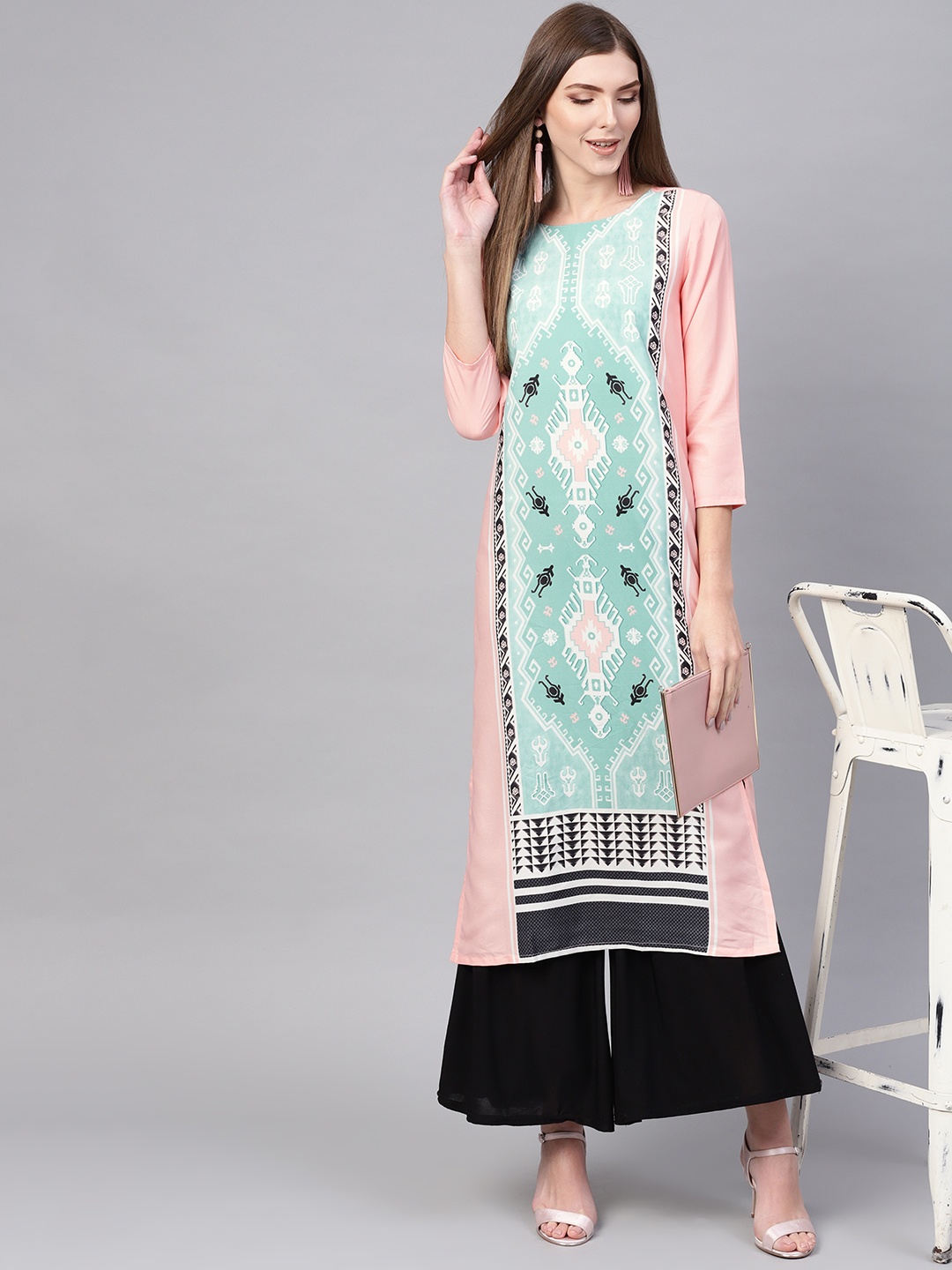 

AHIKA Women Pink & Blue Printed Straight Kurta