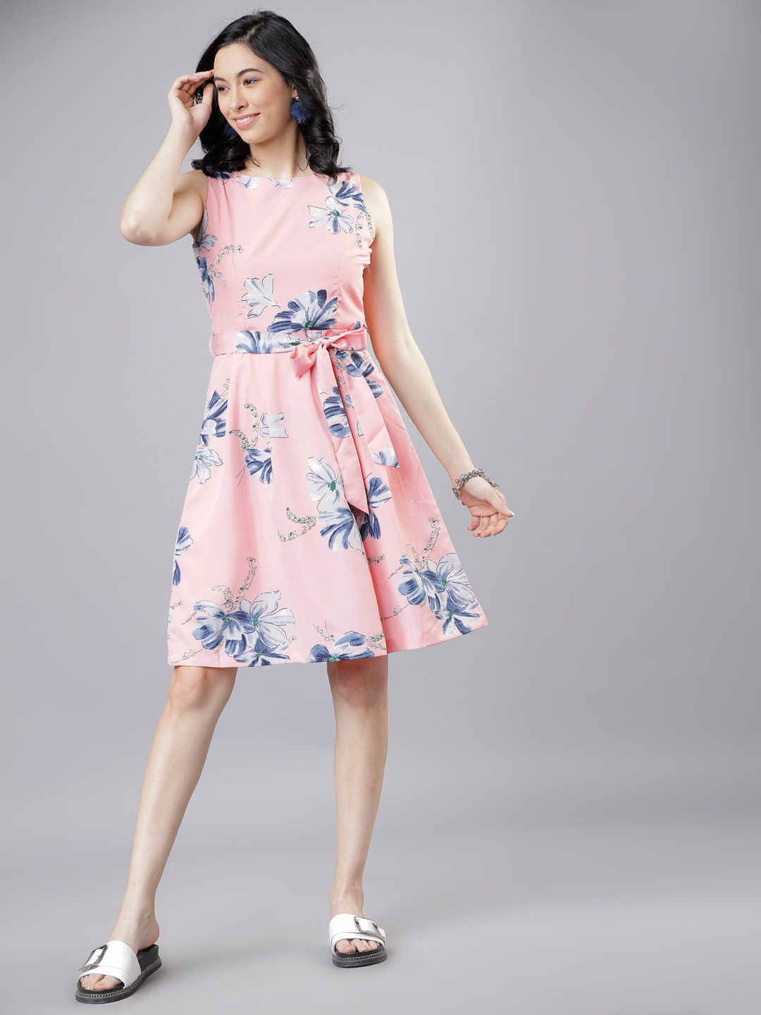 

Tokyo Talkies Women Pink & Blue Floral Print Fit and Flare Dress