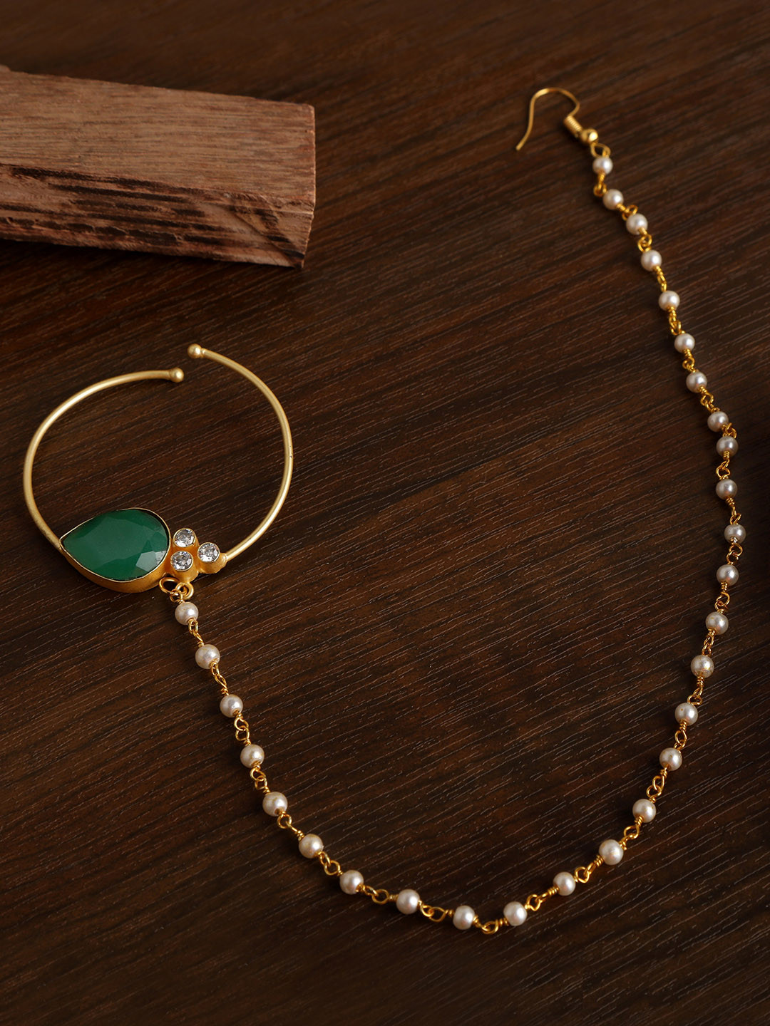 

AccessHer Gold-Toned & Green Stone Nose Ring With Chain