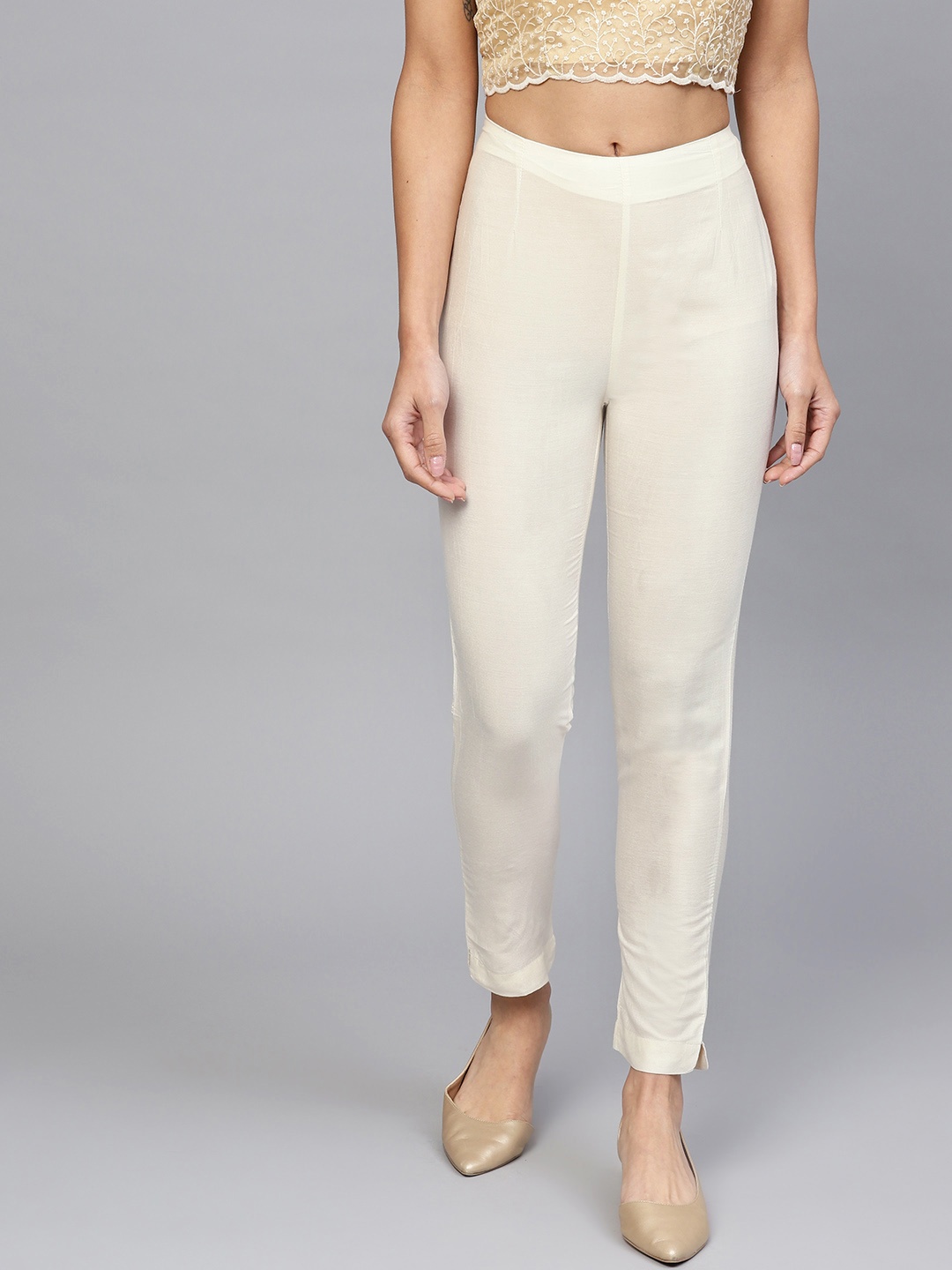 

W Women Off-White Regular Fit Solid Trousers