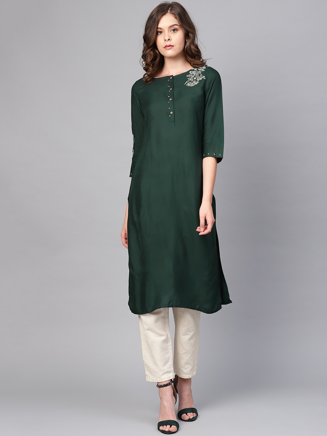 

W Women Green Solid Straight Kurta