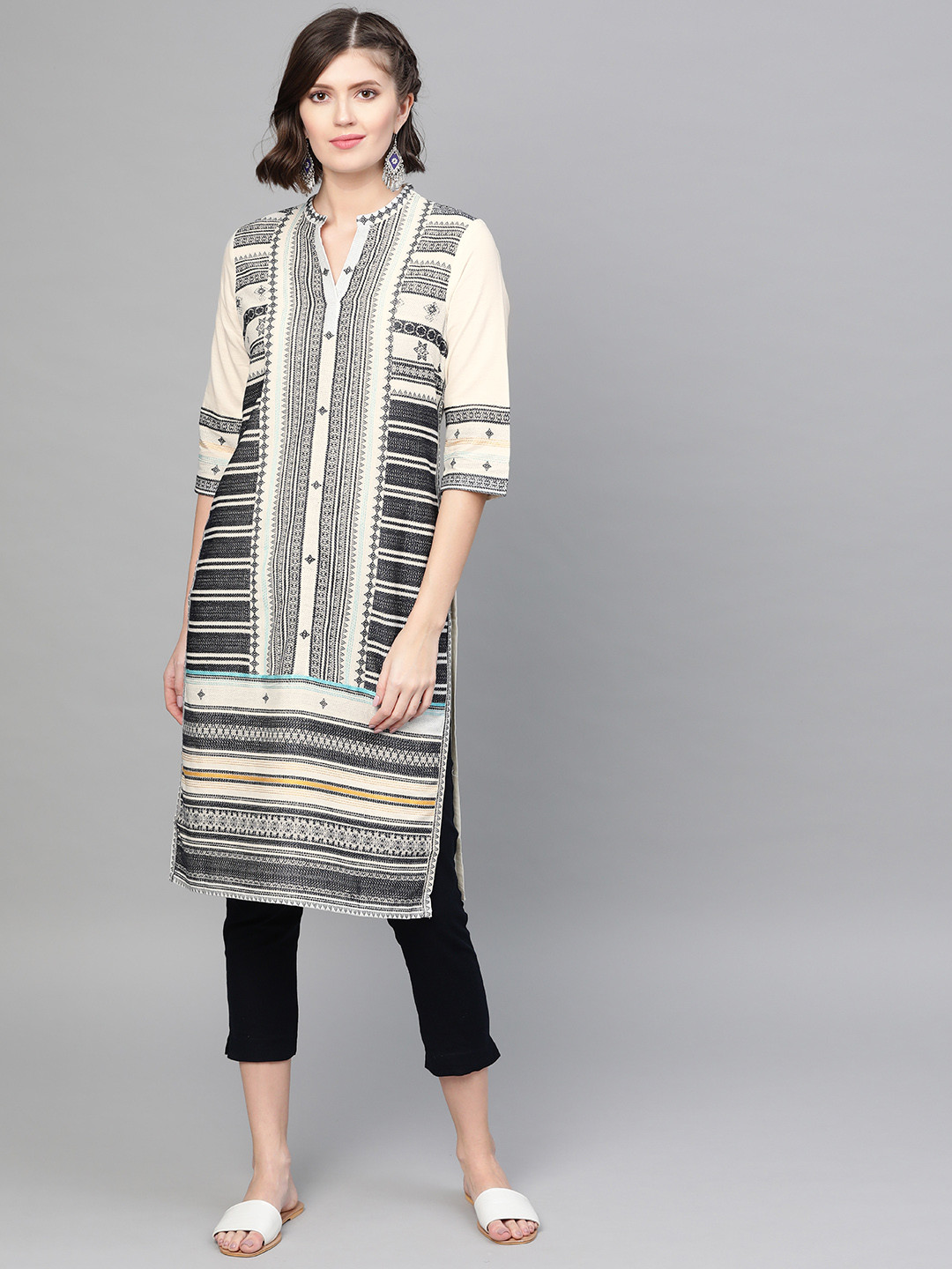 

W Women Off-White & Navy Blue Self-Striped Straight Kurta