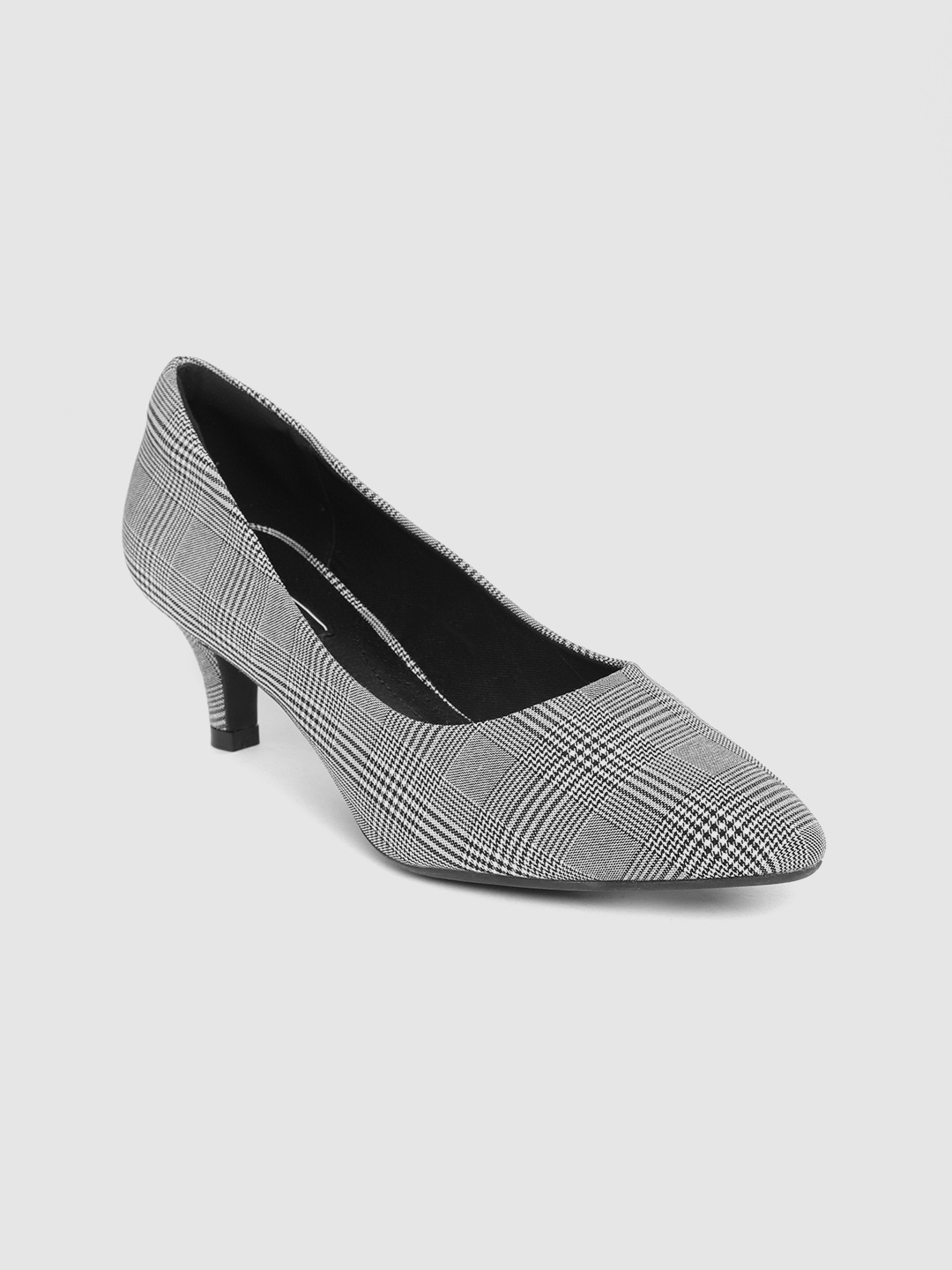 

Van Heusen Woman Black & White Houndstooth Patterned Pumps