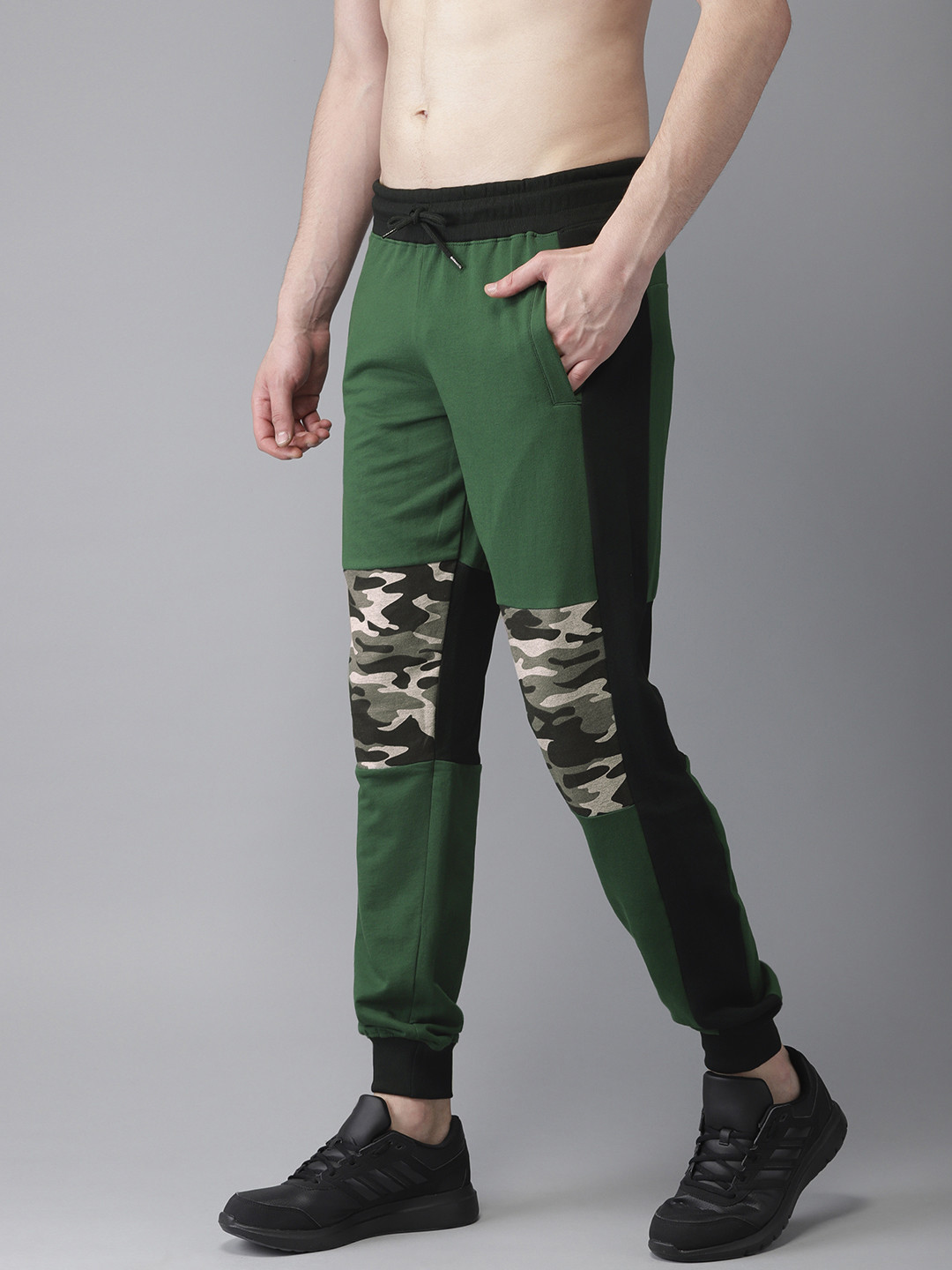 

Moda Rapido Men Green & Black Colourblocked Joggers