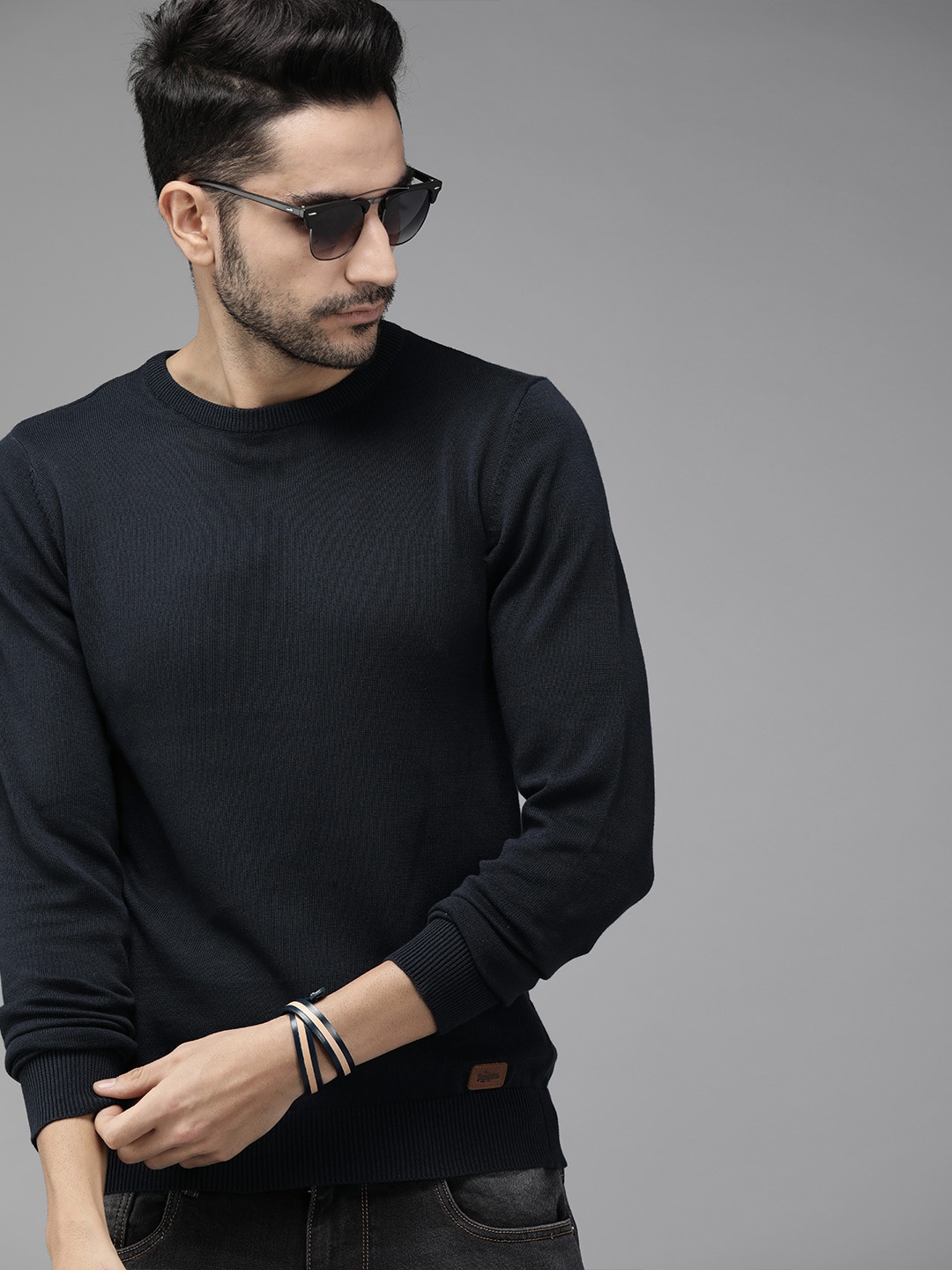 

The Roadster Lifestyle Co Men Navy Blue Solid Pullover Sweater
