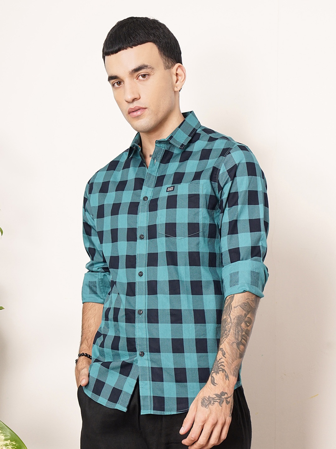 

The Indian Garage Co Men Teal Green & Navy Blue Regular Fit Checked Casual Shirt