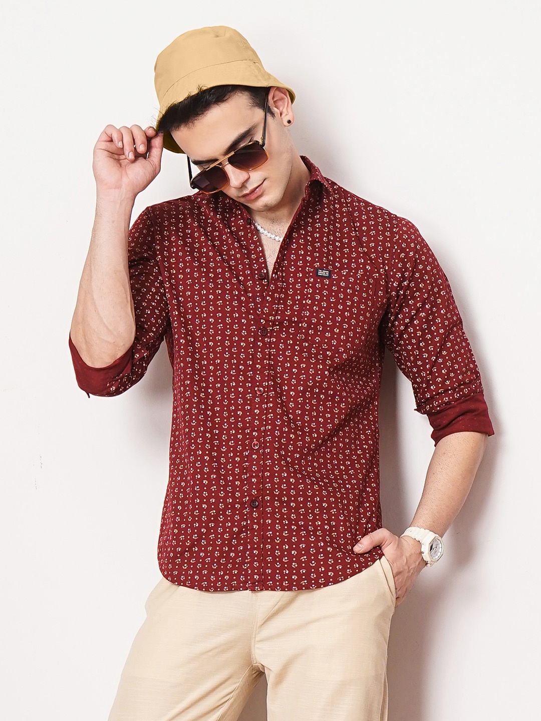 

The Indian Garage Co Men Maroon & Beige Slim Fit Printed Casual Shirt