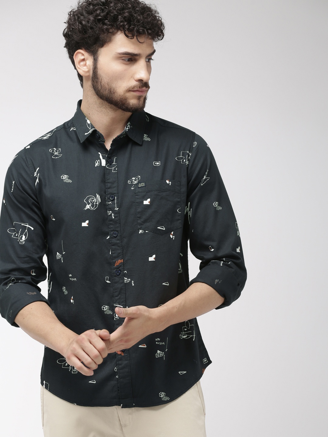 

The Indian Garage Co Men Navy Blue & White Regular Fit Printed Casual Shirt