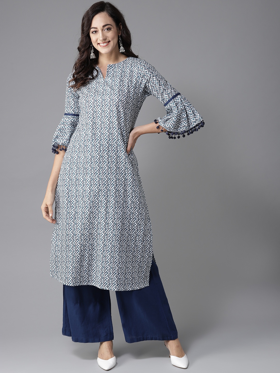 

Moda Rapido Women Blue & White Printed Straight Kurta