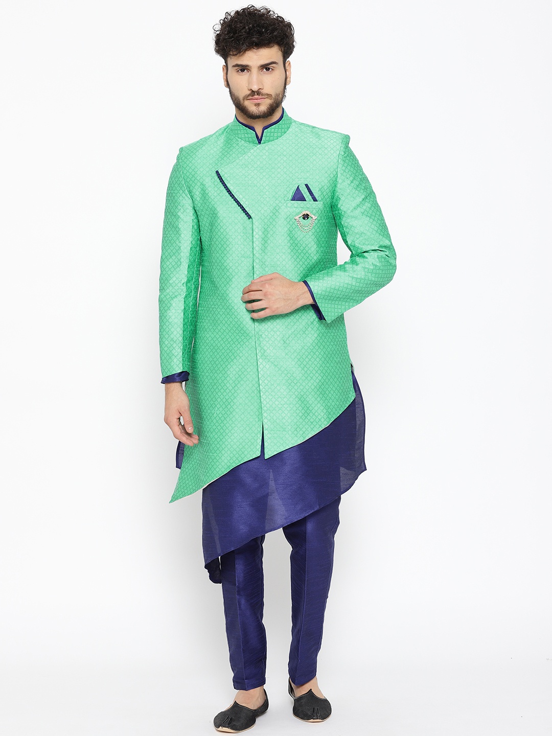 

SG RAJASAHAB Men Navy Blue & Green Solid Kurta with Trousers & Ethnic Jacket