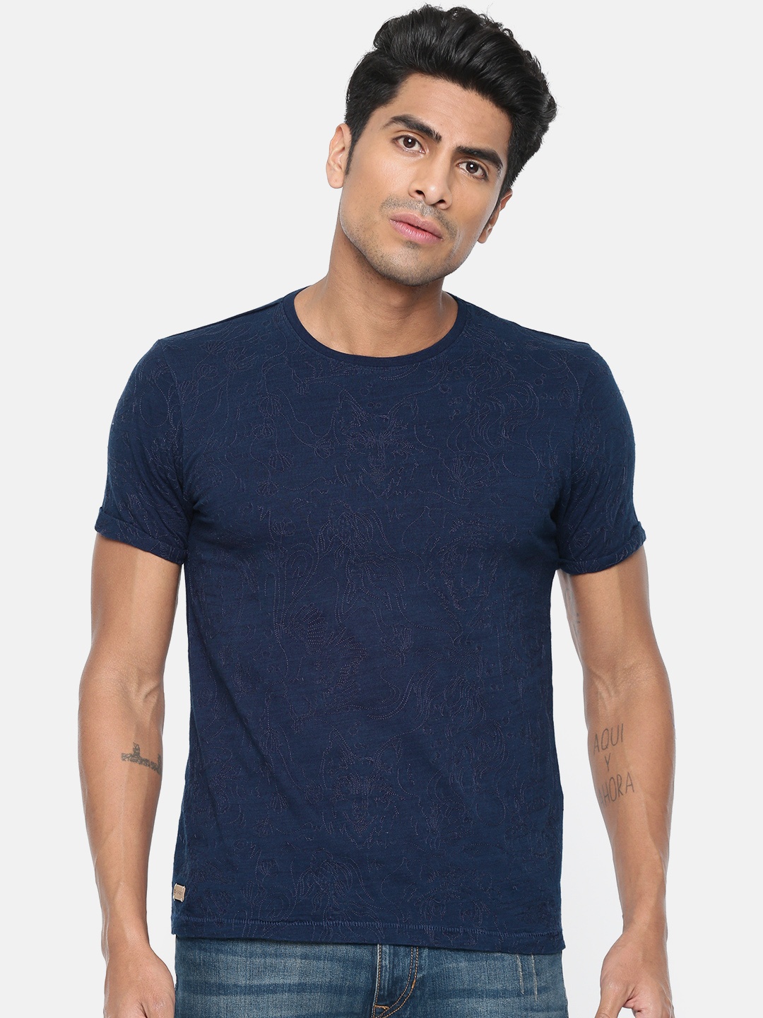 

Ed Hardy Men Navy Embroidered Round Neck Regular Fit Pure Cotton T-shirt, Navy blue