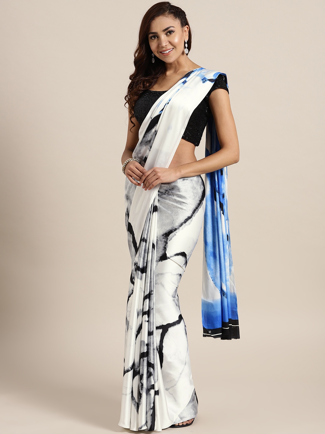 

Rajesh Silk Mills White & Black Printed Saree