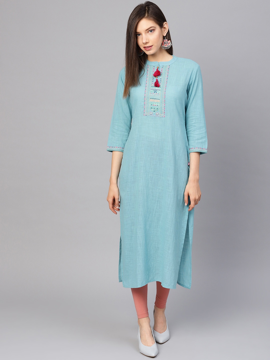 

Varanga Women Blue Solid Straight Kurta