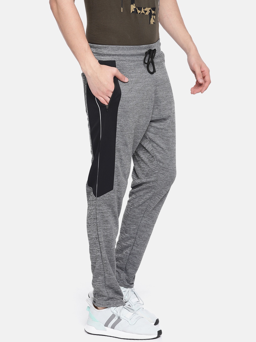 

SKULT by Shahid Kapoor Men Grey & Black Colourblocked Track Pant