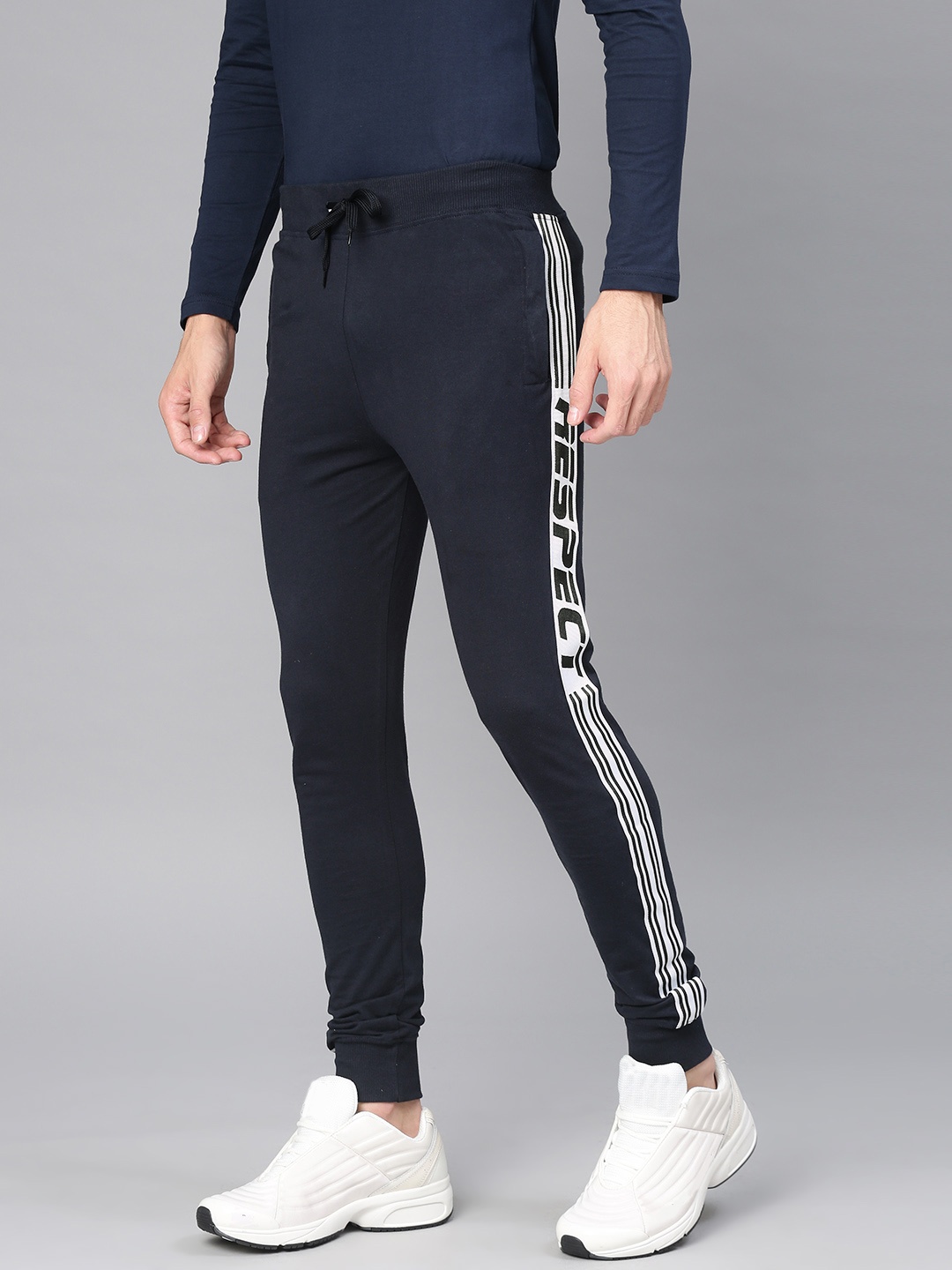 

Maniac Men Navy Blue Solid Joggers