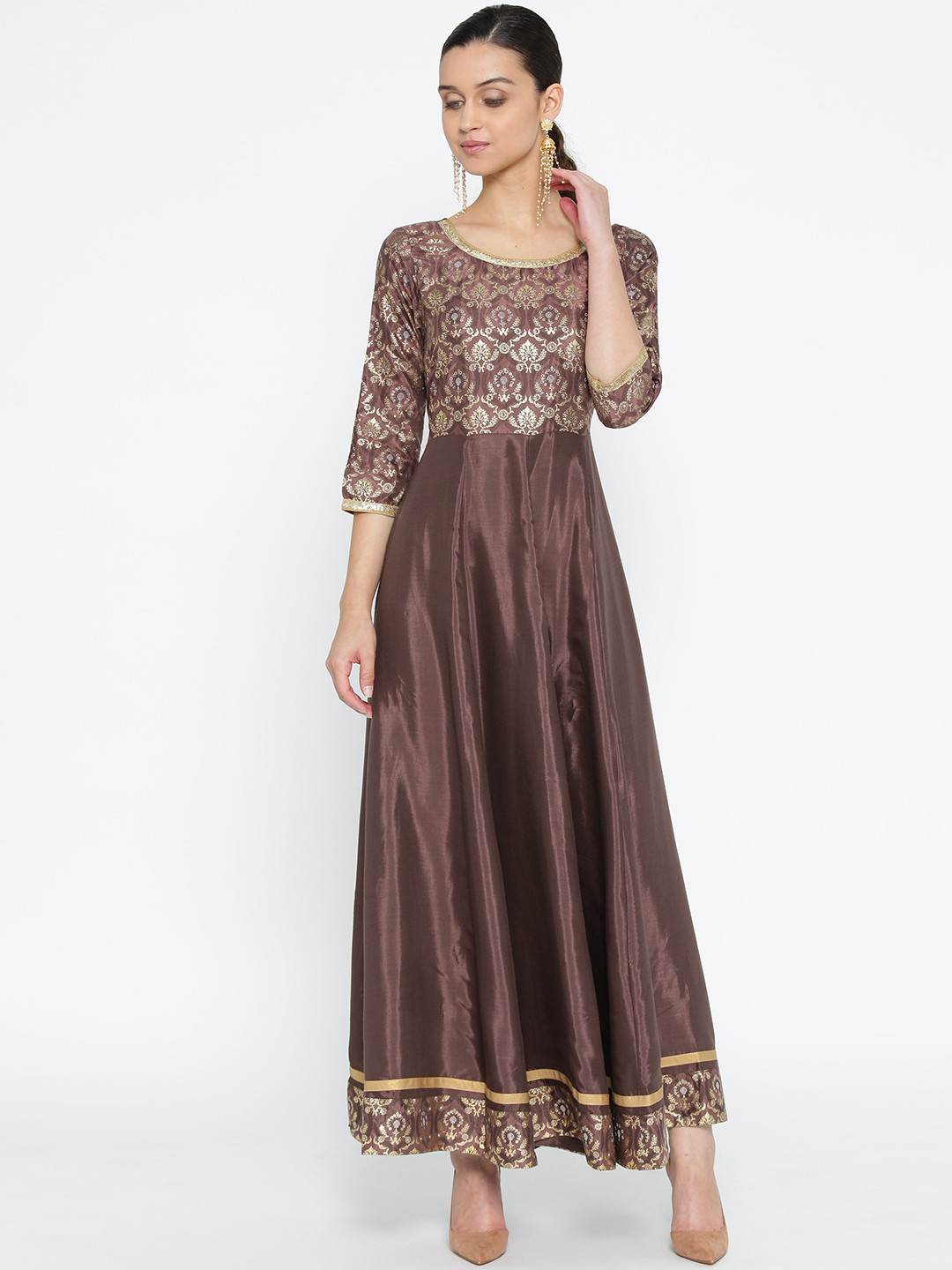 

AURELIA Women Brown & Gold Printed Maxi Dress