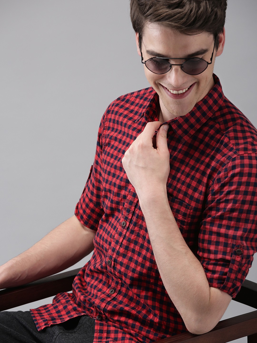 

HERE&NOW Men Red & Navy Blue Slim Fit Checked Casual Shirt