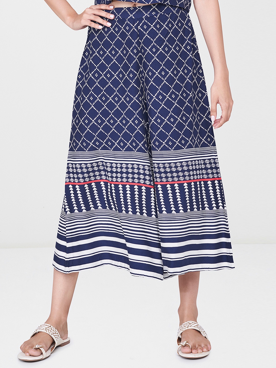 

Global Desi Women Navy Blue & White Regular Fit Printed Culottes