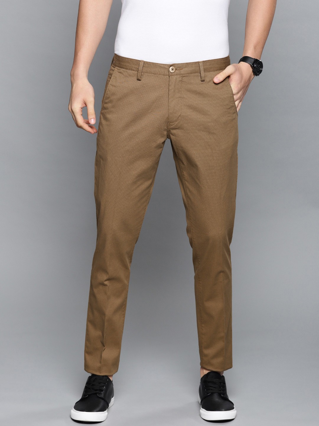 

Louis Philippe Sport Men Brown Tapered Fit Printed Chinos