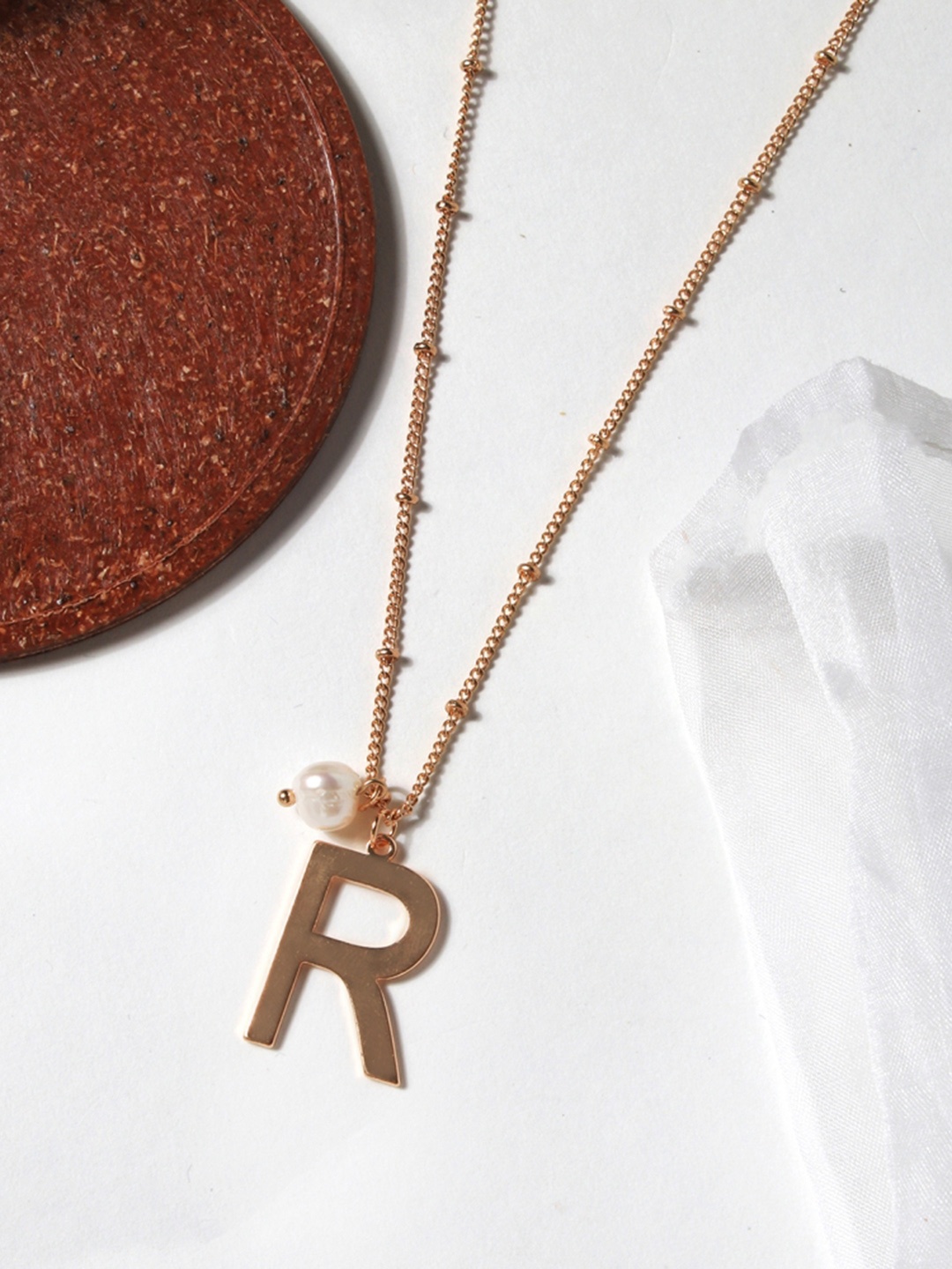 

ToniQ Gold-Toned R-Shaped Pendant with Chain