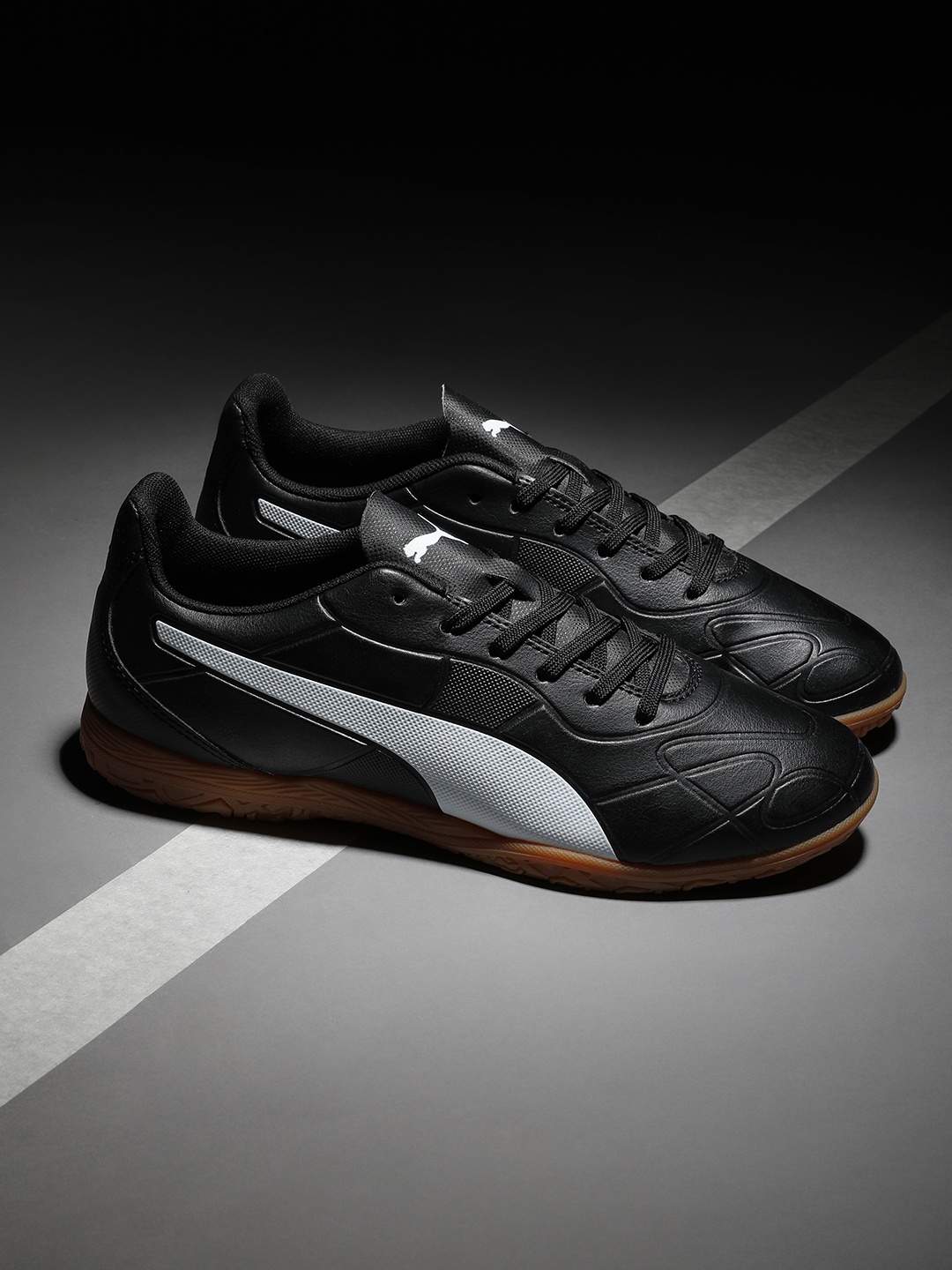 

Puma Men Black Monarch IT Football Shoes