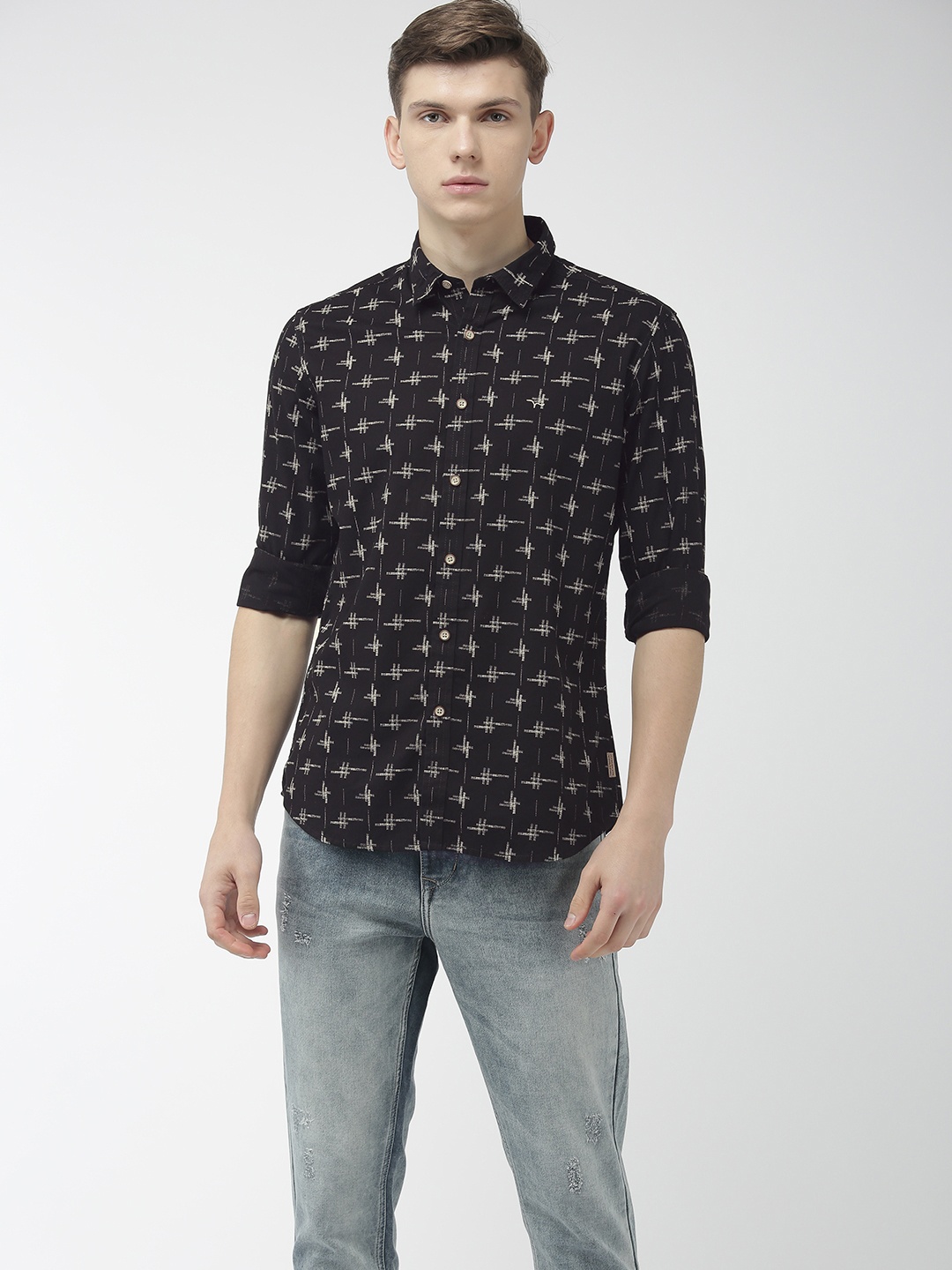 

Flying Machine Men Black & Off-White Regular Fit Printed Casual Shirt