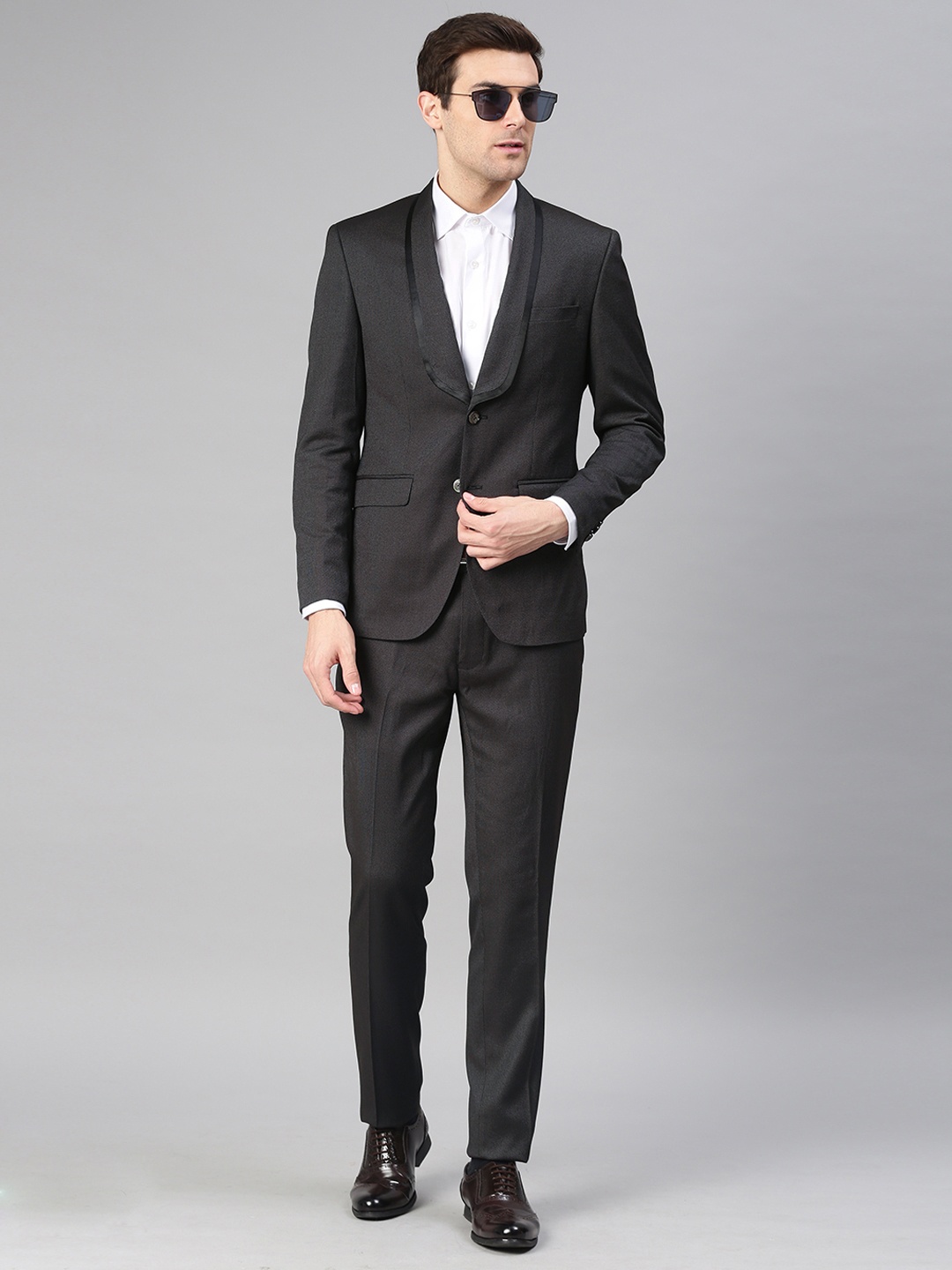 

Peter England Men Black & White Self-Design Single-Breasted Neo-Slim Fit Formal Suit