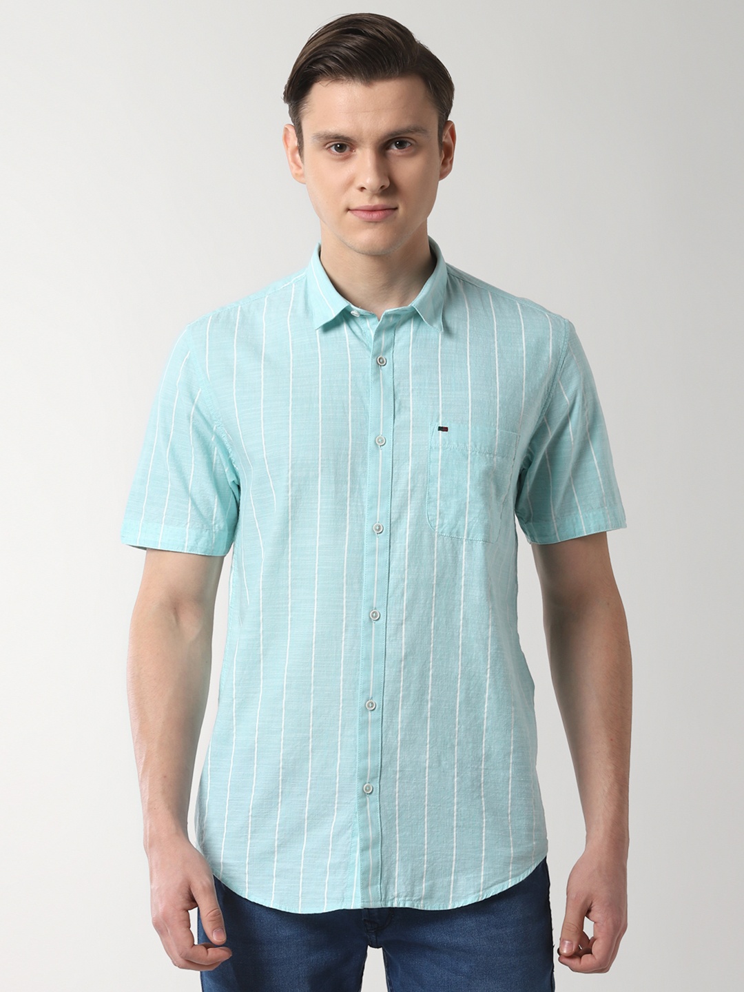 

Peter England Casuals Men Turquoise Blue & White Slim Fit Striped Casual Shirt