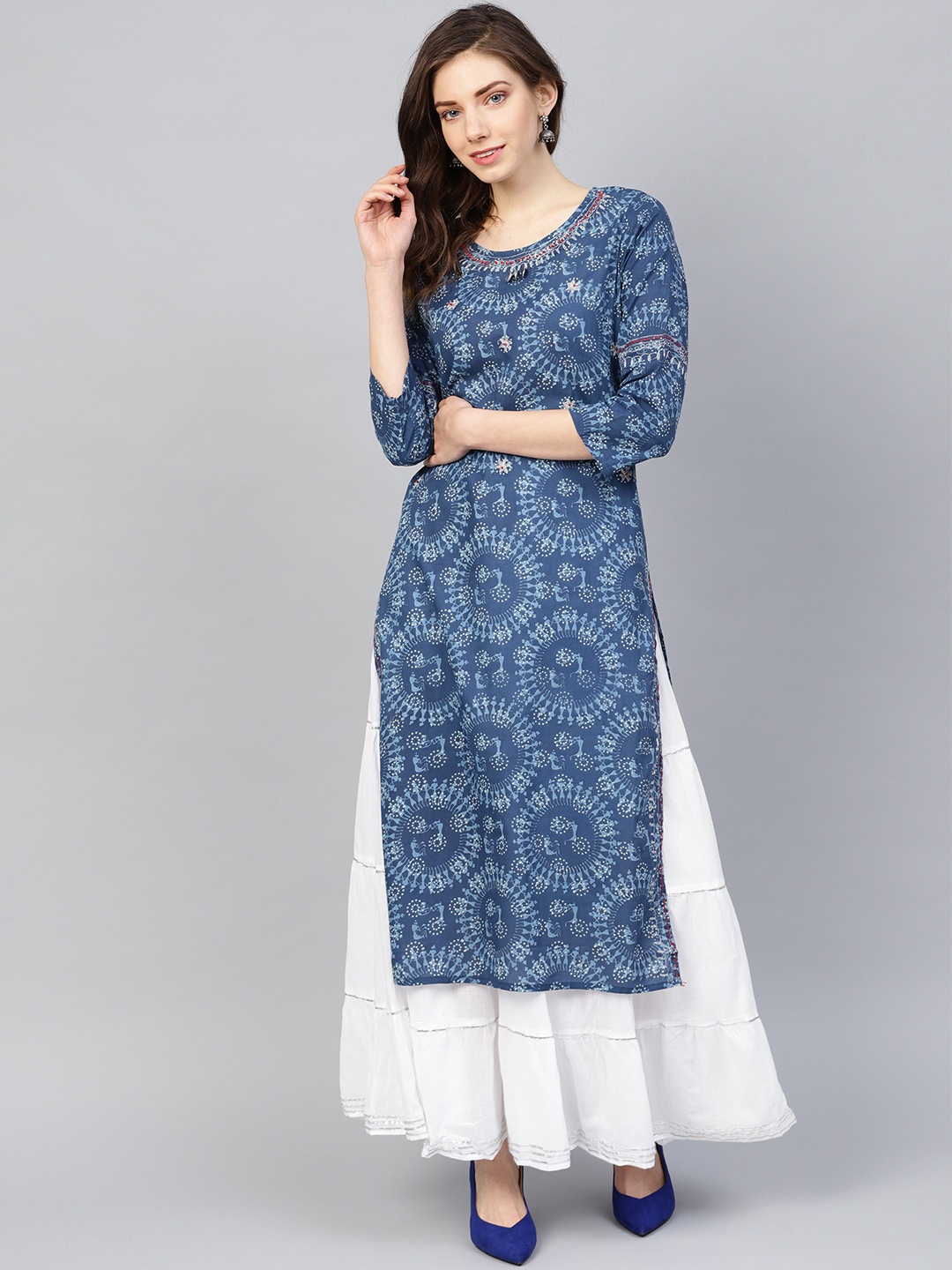 

Ishin Women Blue & White Kalamkari Printed Kurta with Skirt