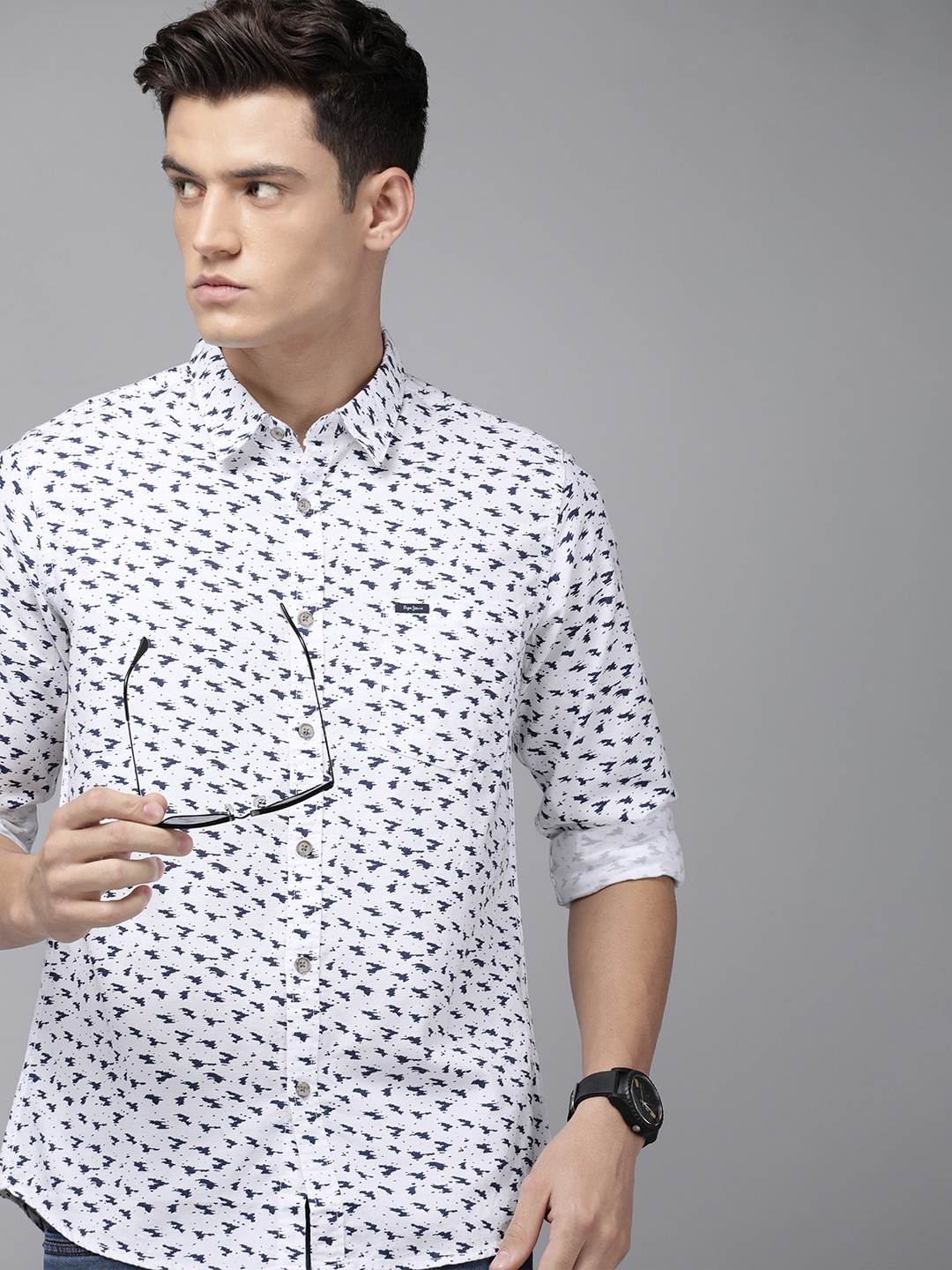 

Pepe Jeans Men White & Navy Blue Printed Pure Cotton Casual Shirt