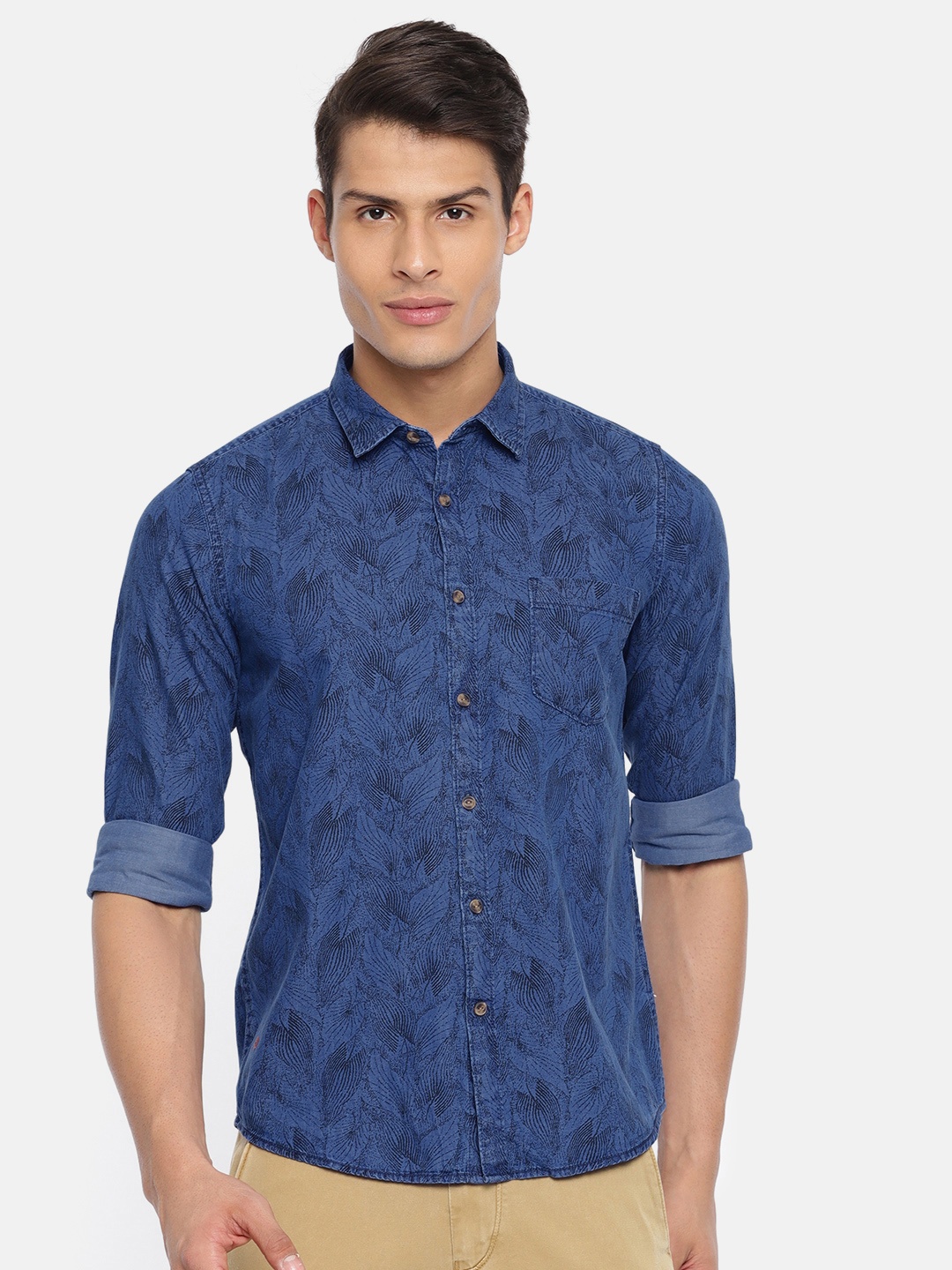 

Pepe Jeans Men Navy Blue & Black Regular Fit Printed Casual Shirt