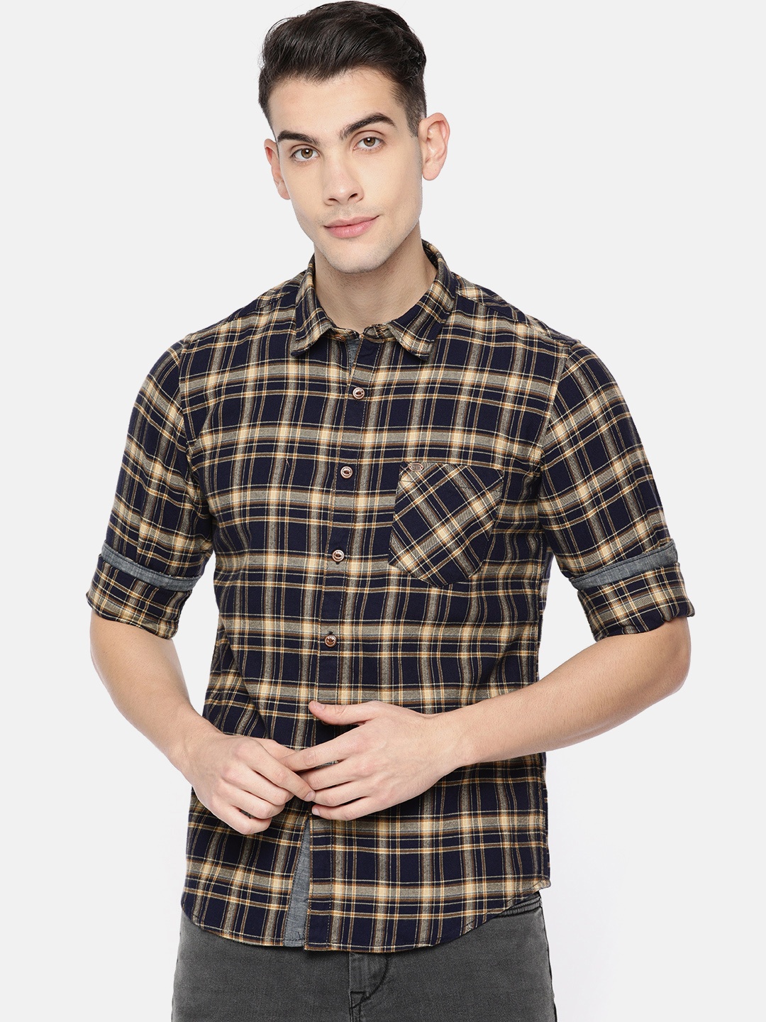

Pepe Jeans Men Navy Blue & Yellow Regular Fit Checked Casual Shirt