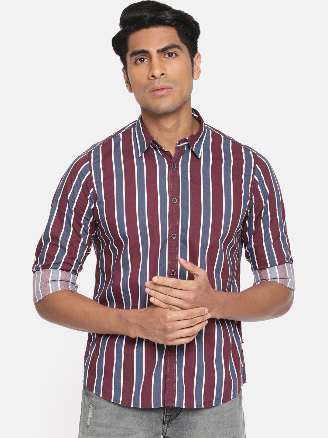 

Pepe Jeans Men Burgundy & Navy Blue Regular Fit Striped Casual Shirt