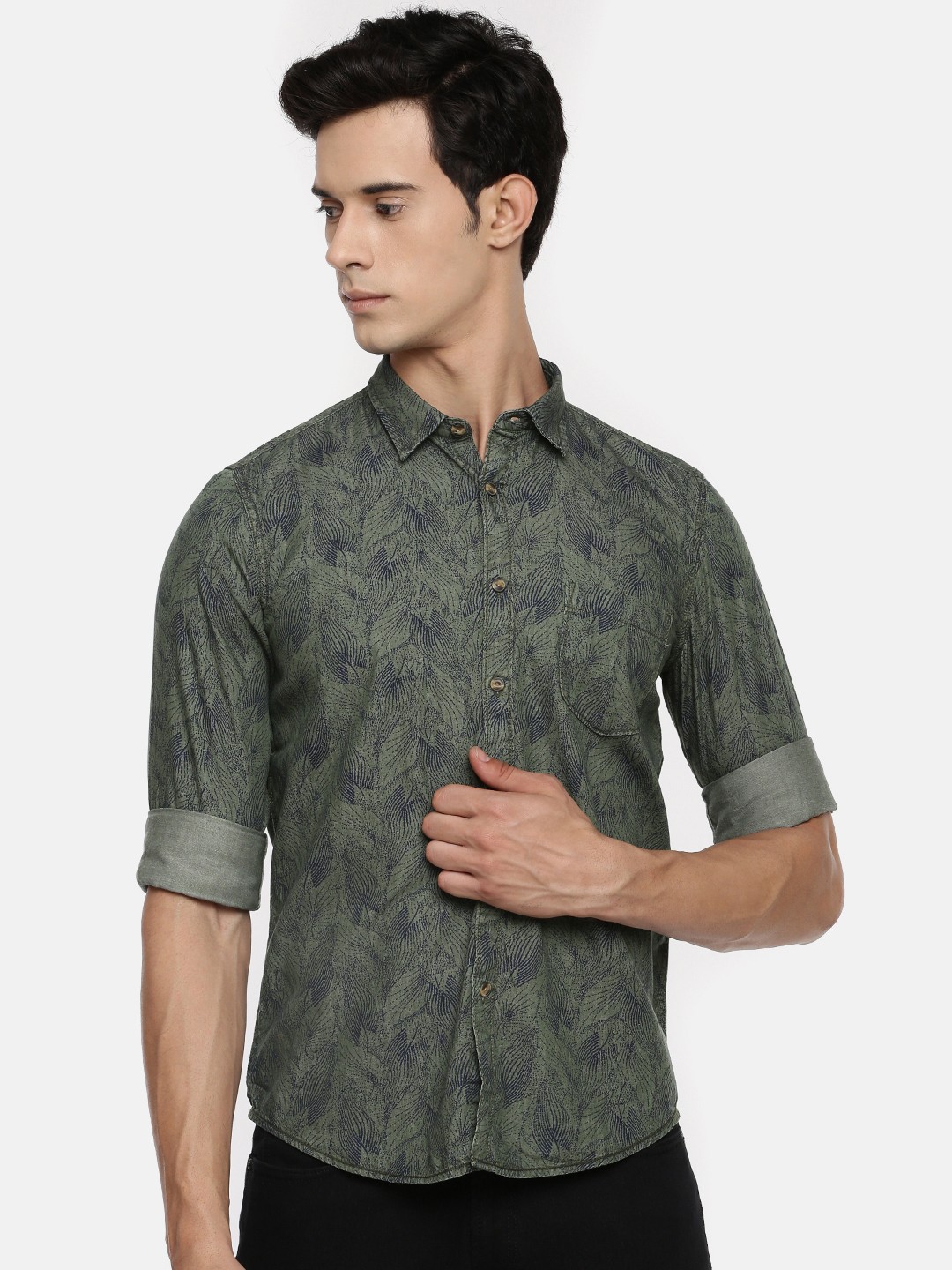 

Pepe Jeans Men Olive Green & Navy Blue Regular Fit Printed Casual Shirt